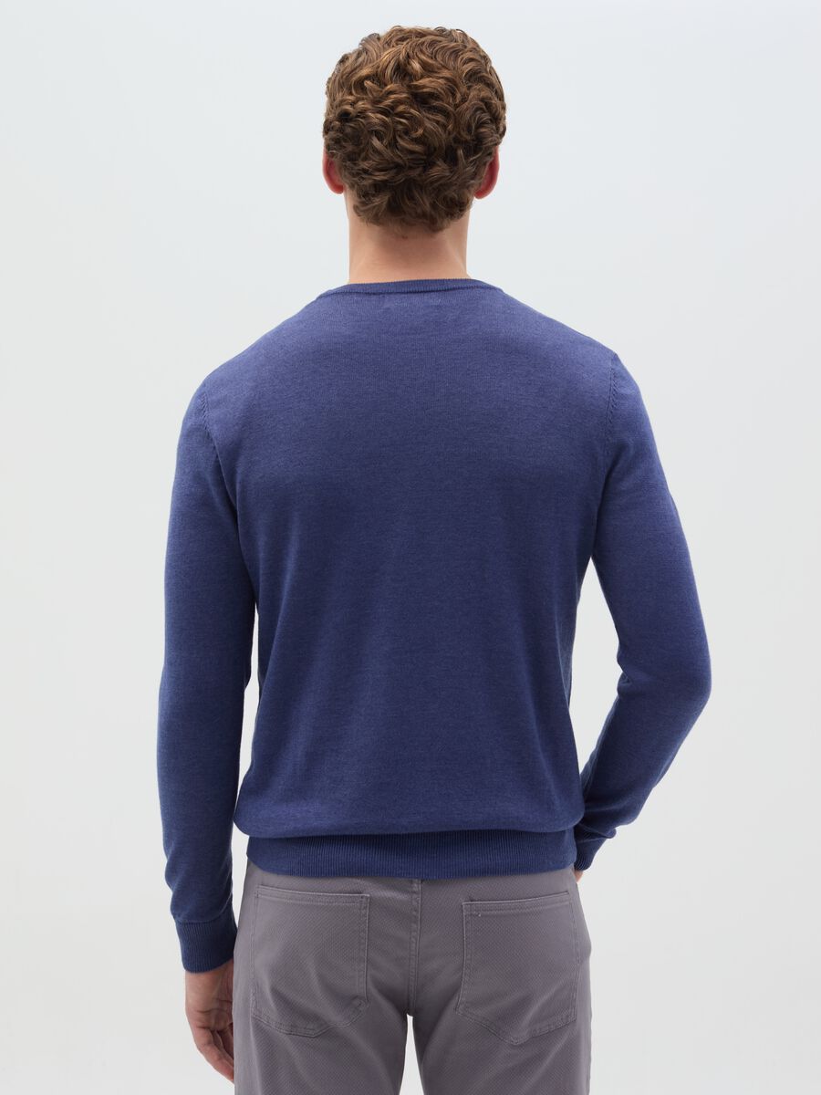 Round neck pullover_3