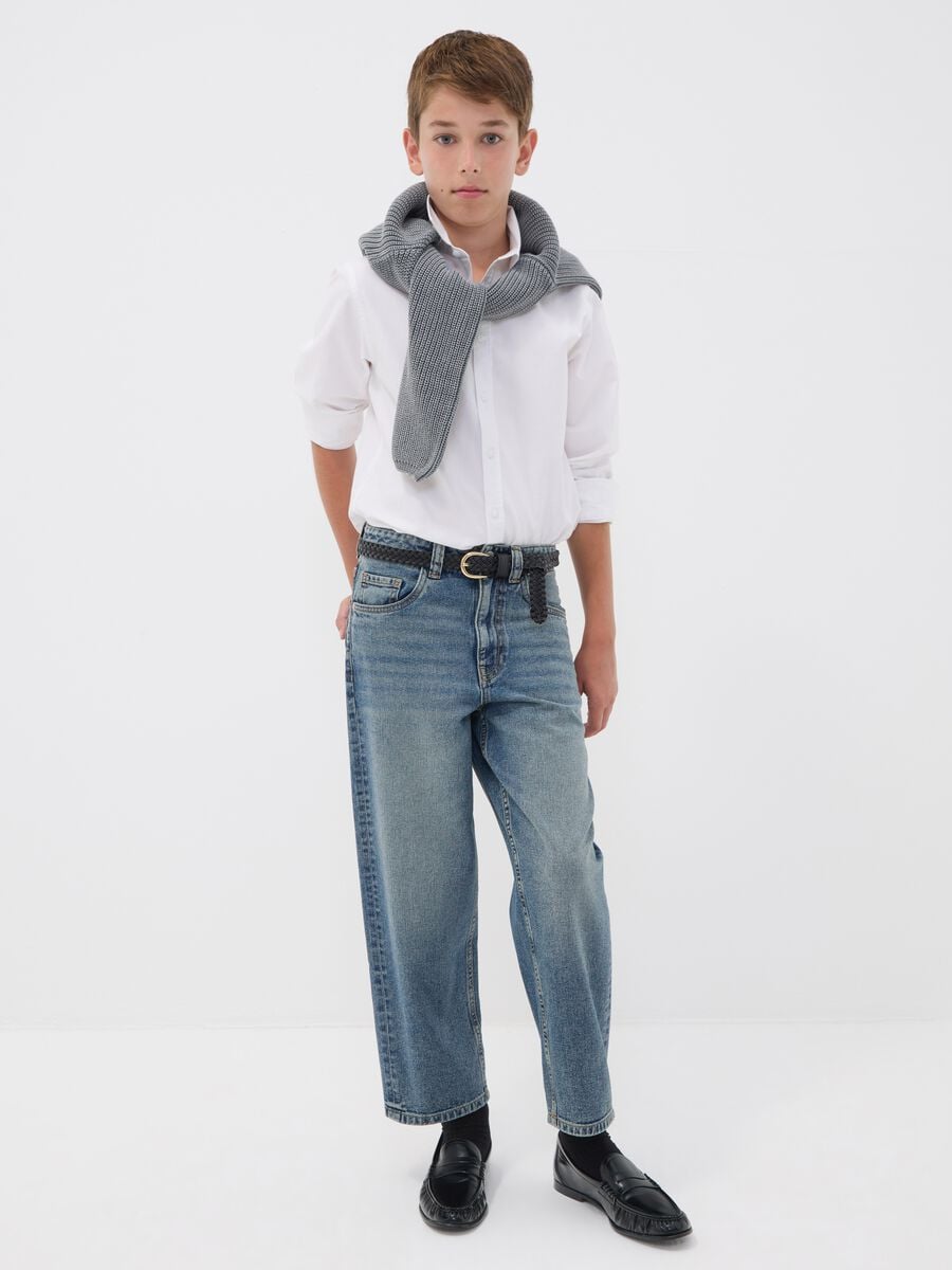 Jeans denim in puro cotone con vita elasticizzata skater fit per ragazzo_0