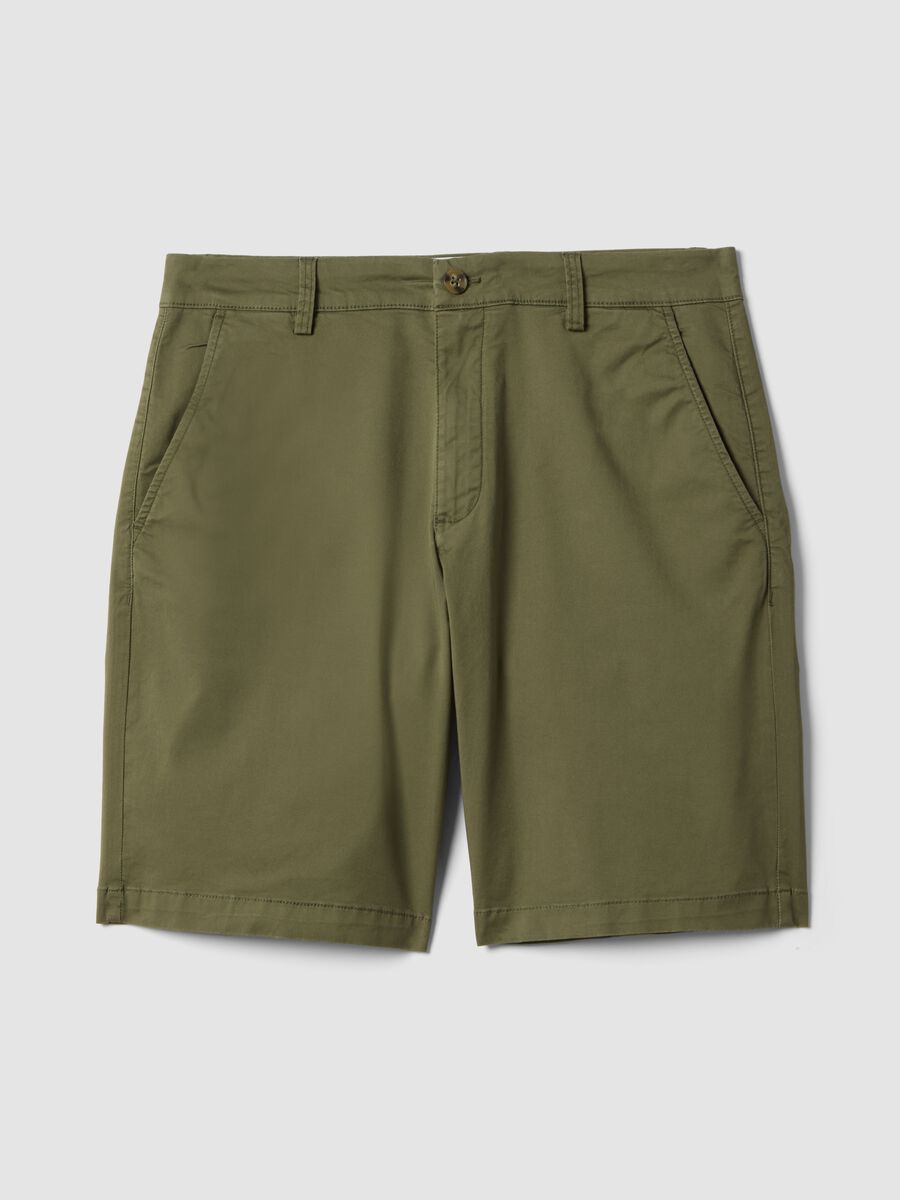 Shorts chino in cotone elasticizzato verde regular fit_4