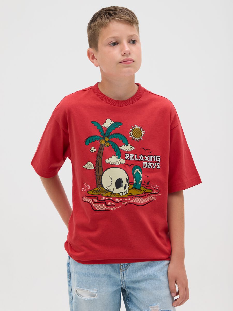T-shirt da ragazzo in puro cotone rossa regular fit con stampa_0