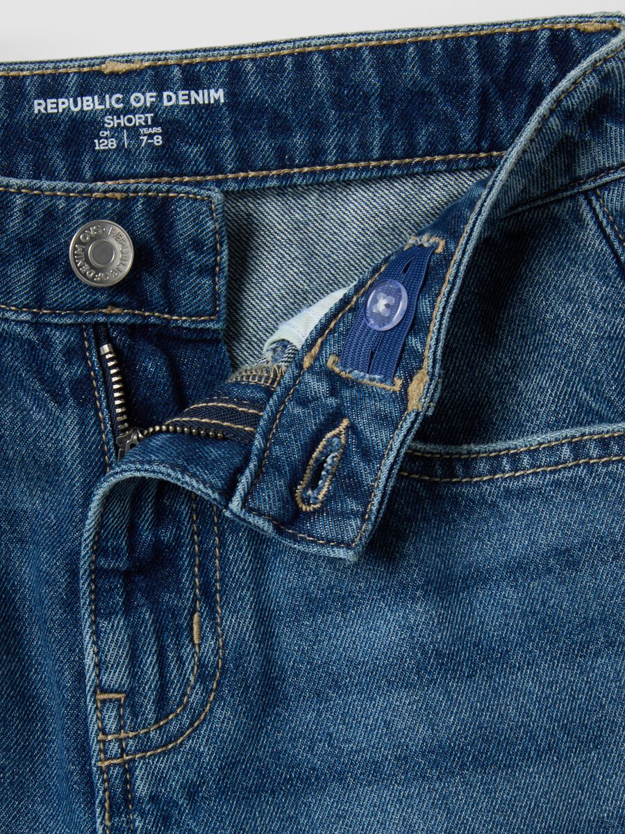 Shorts denim blu in puro cotone da bambino regular fit_2