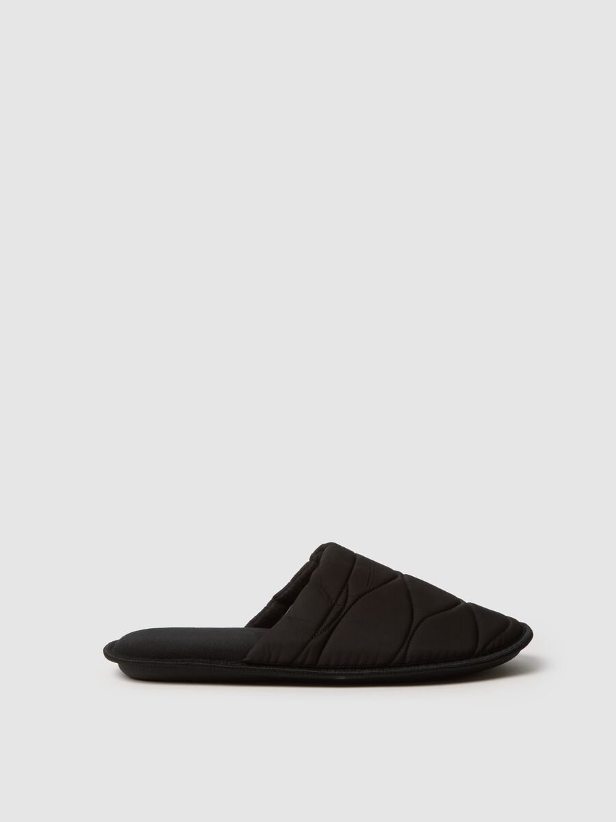 Pantofole nere con imbottitura interna_0