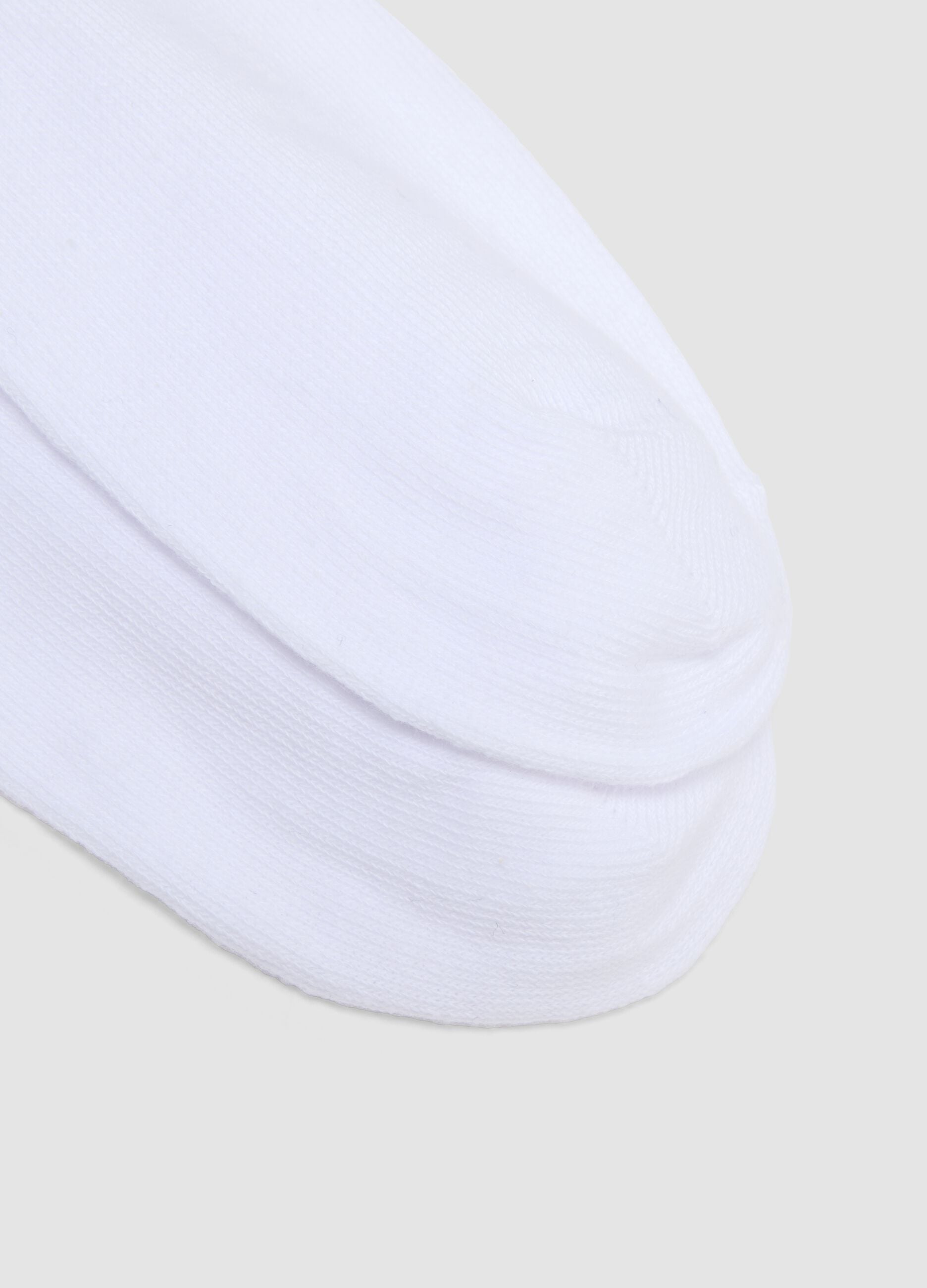 2-pack of white organic cotton socks