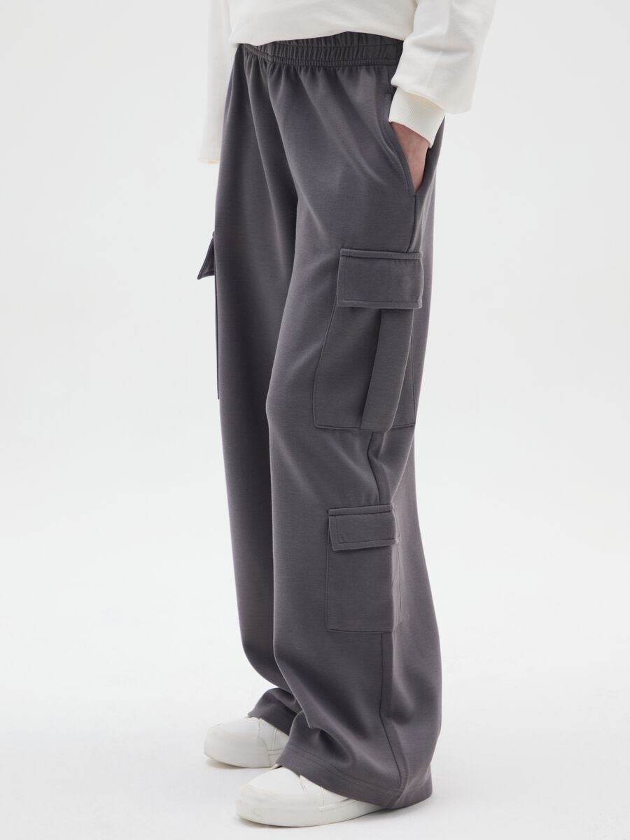 Girl's grey cotton blend cargo trousers in regular fit_2