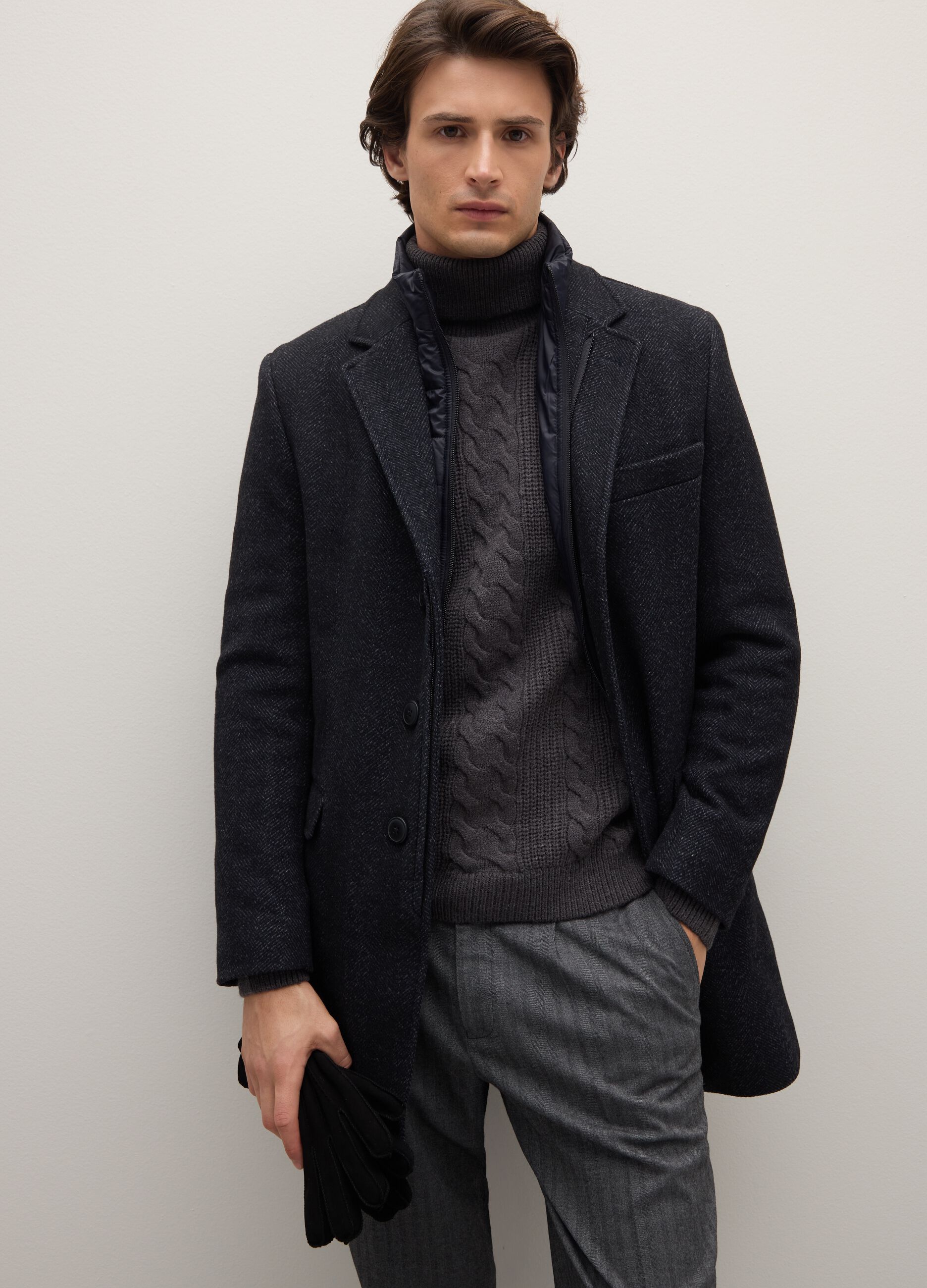 Single-breasted regular fit black coat