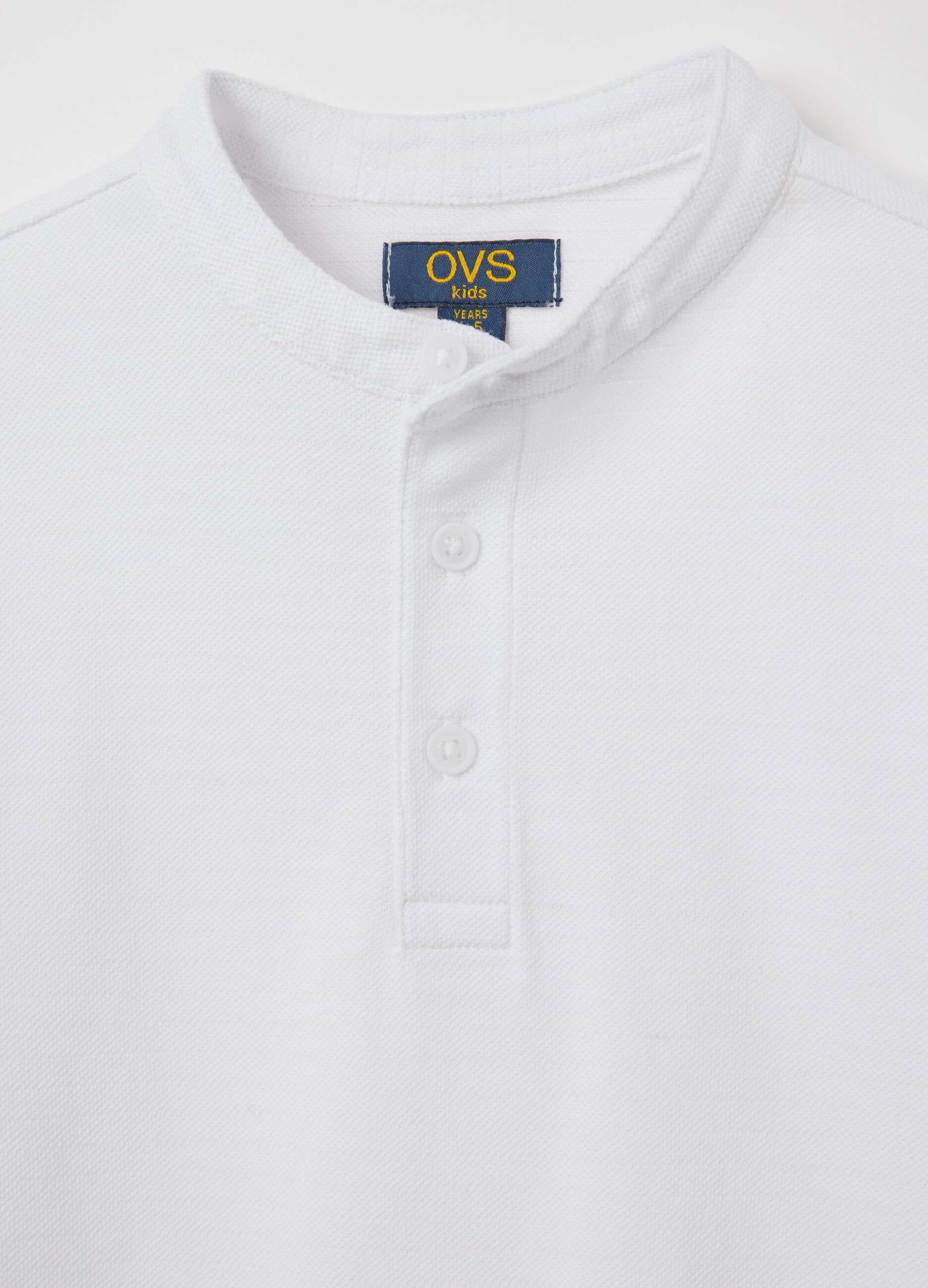 White polo shirt in cotton with Mandarin collar