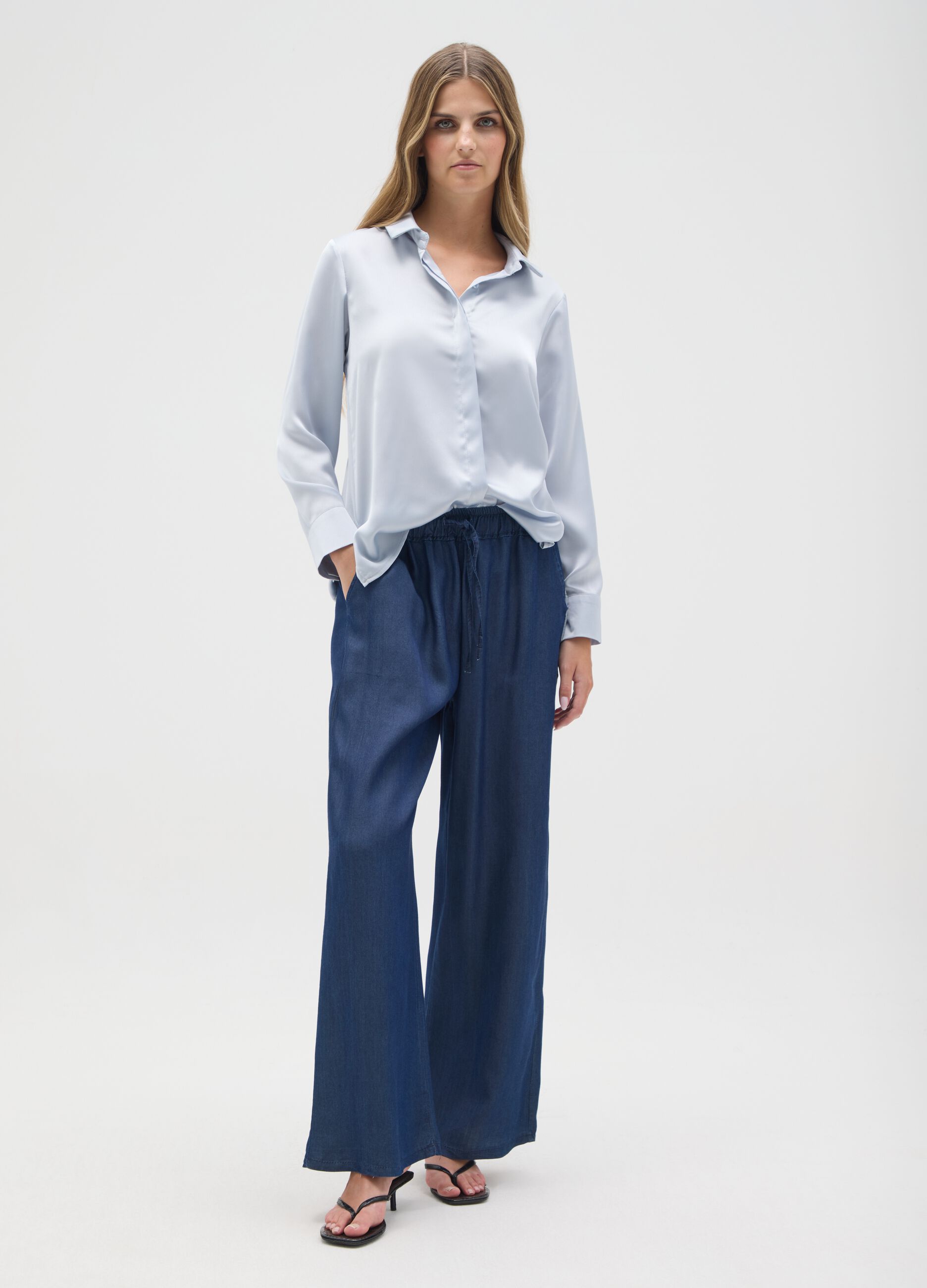 Solid colour satin shirt