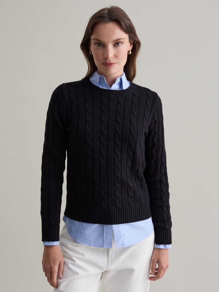 Ribbed pullover with cable-knit design_0