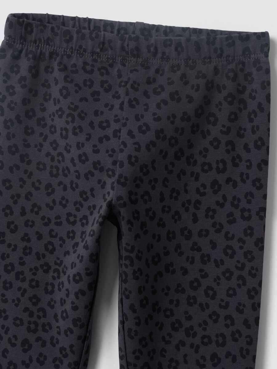 Leggings neri in misto cotone organico con fantasia animalier per bimba_3