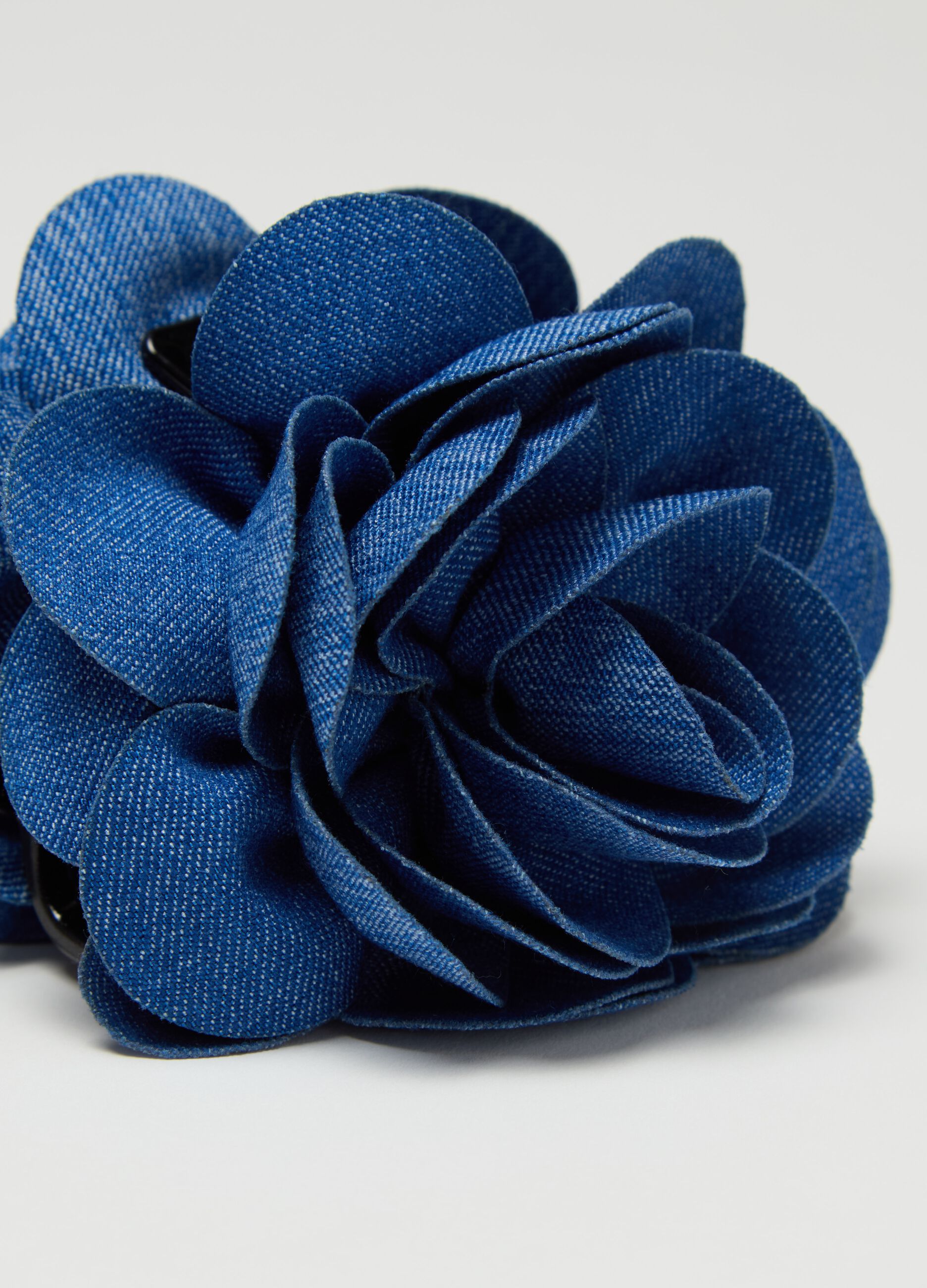 Fermaglio per capelli floreale effetto denim