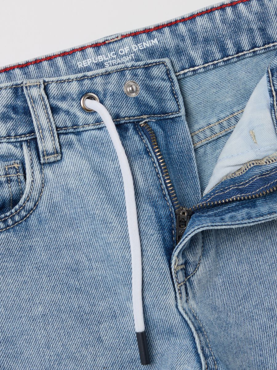 Straight-fit jeans with acid wash and drawstring_2