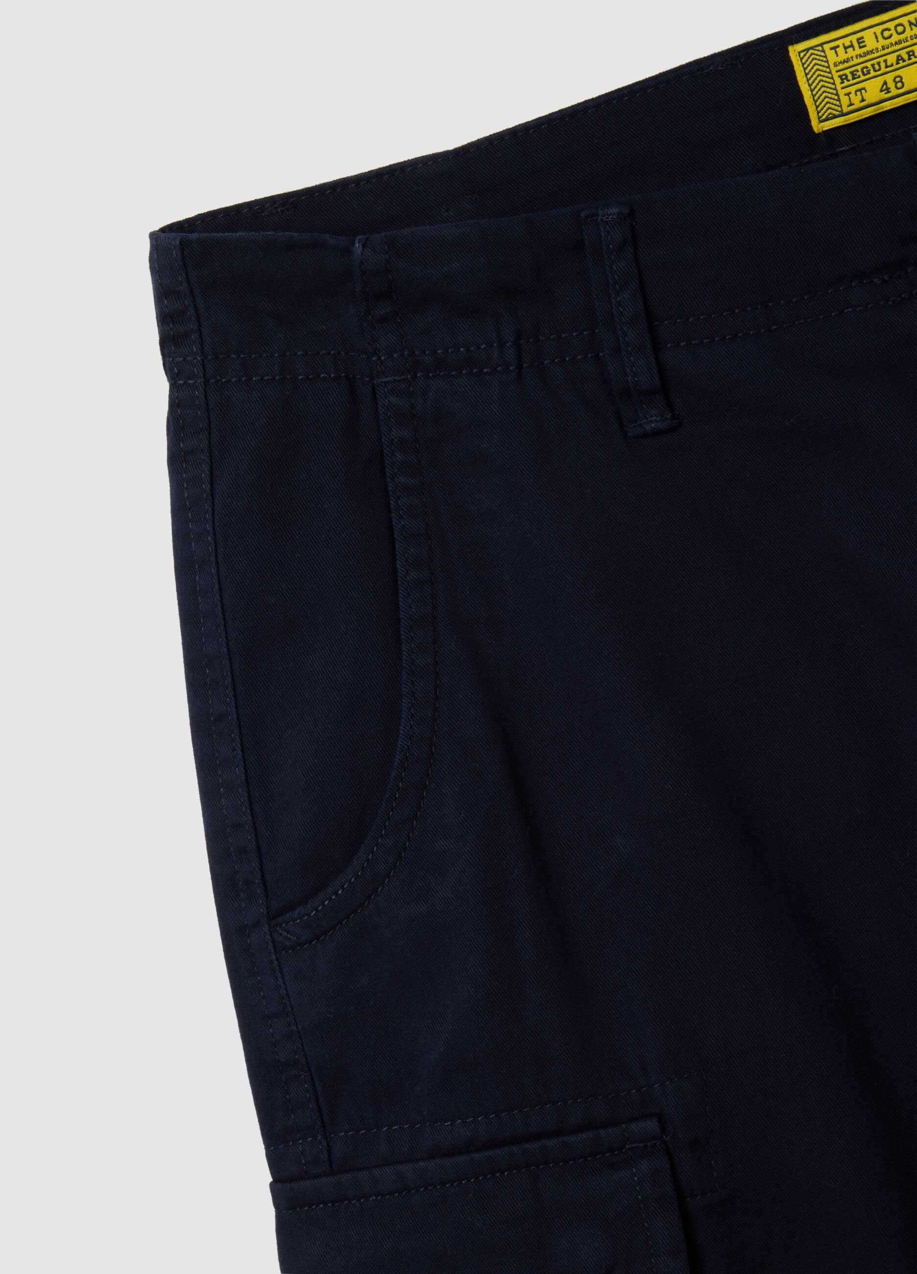 Bermuda da uomo in puro cotone blu regular fit