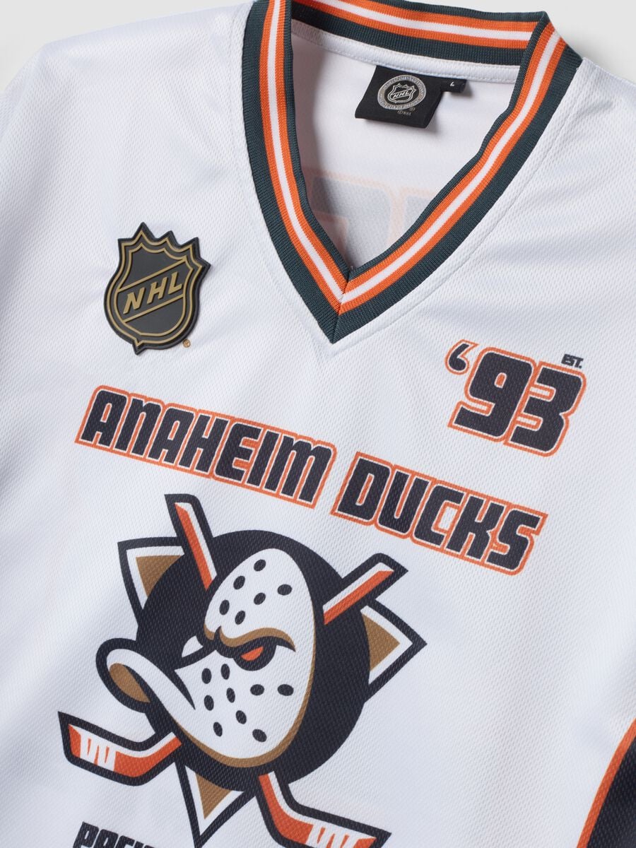 White sports T-shirt with Anaheim Ducks print_5
