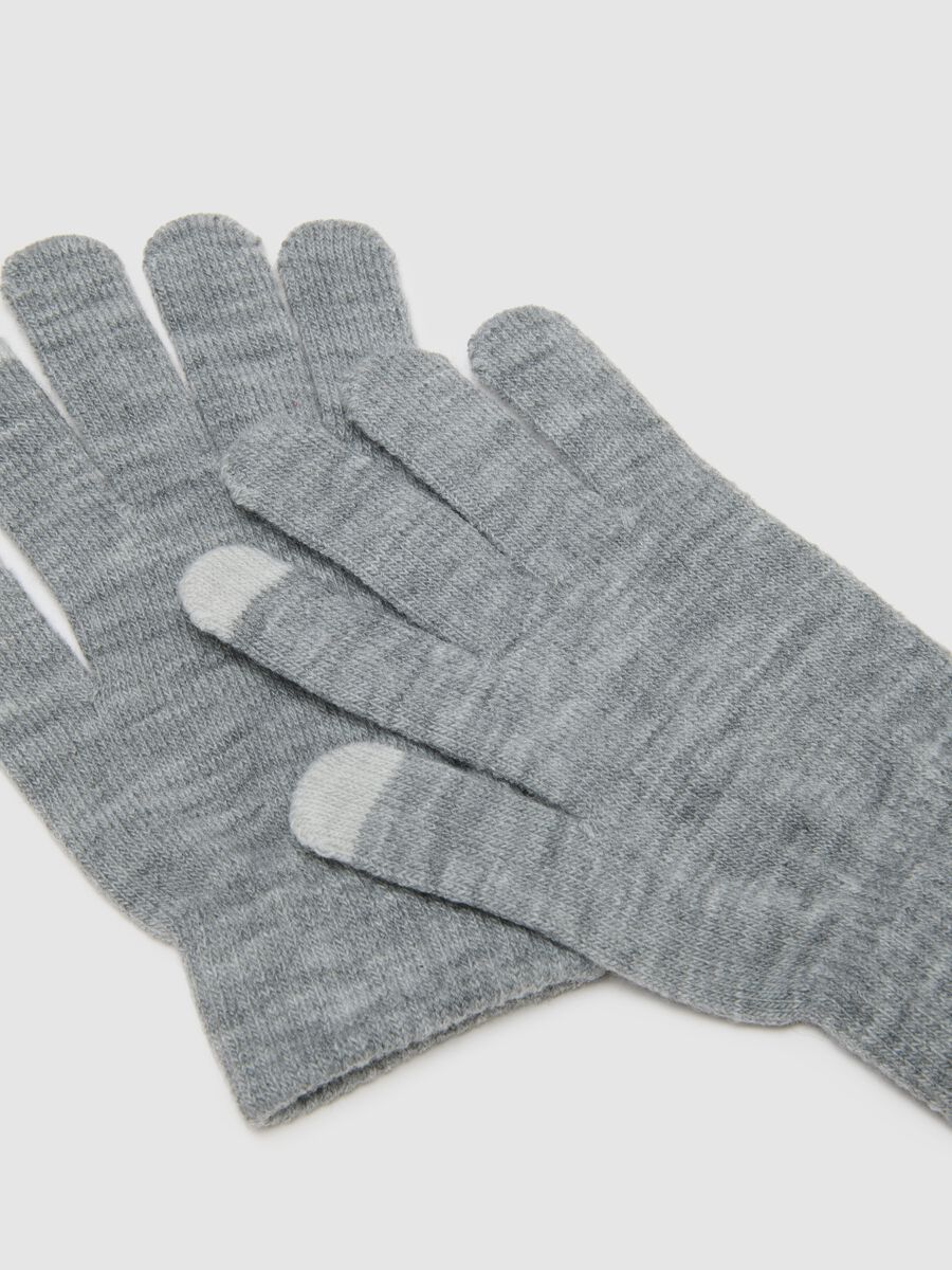 Grey Gloves_2