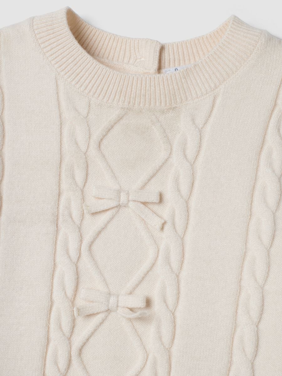 Maglia beige in misto viscosa con girocollo lavorato_2