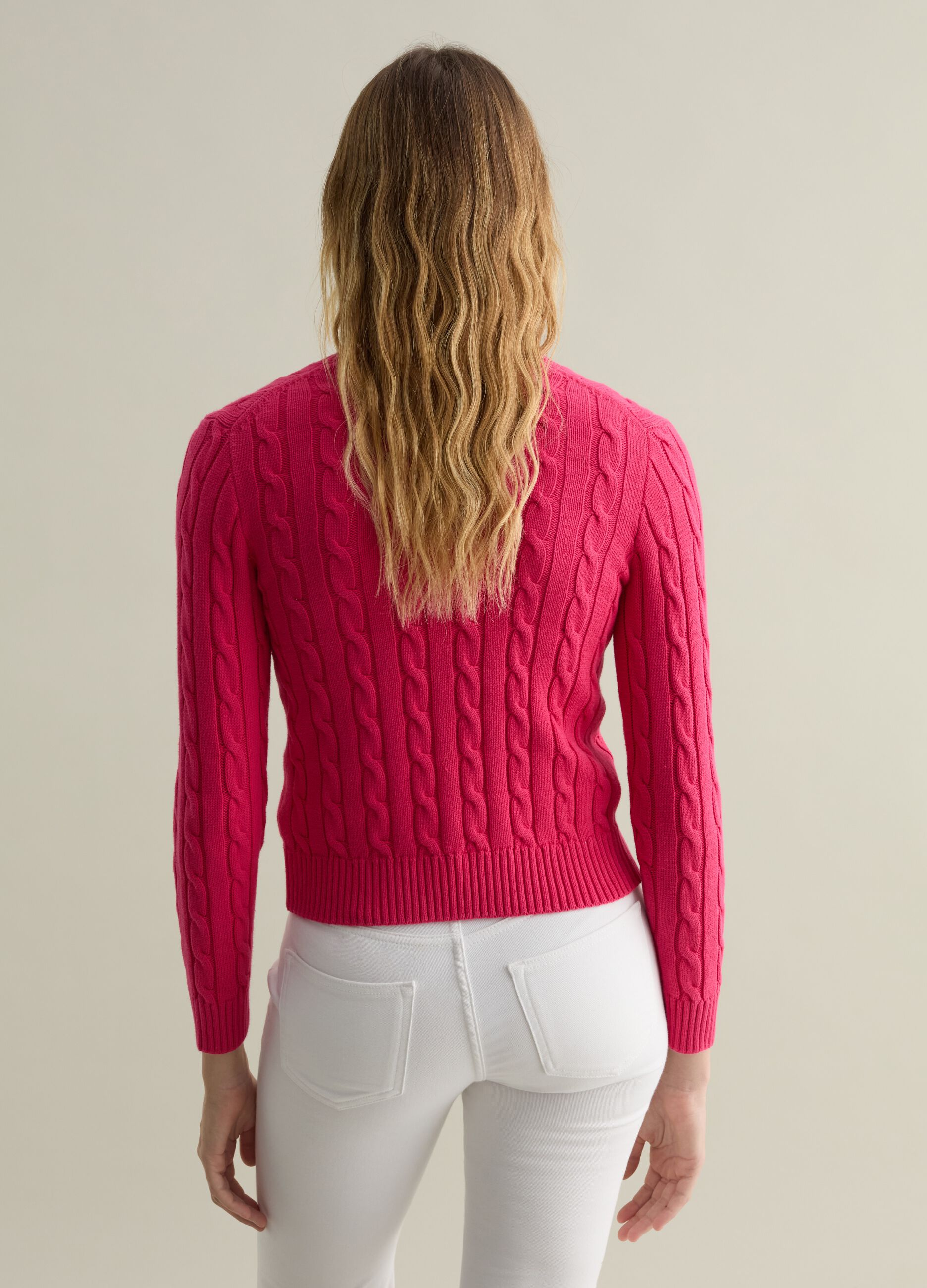 Cable-knit pullover with V neck