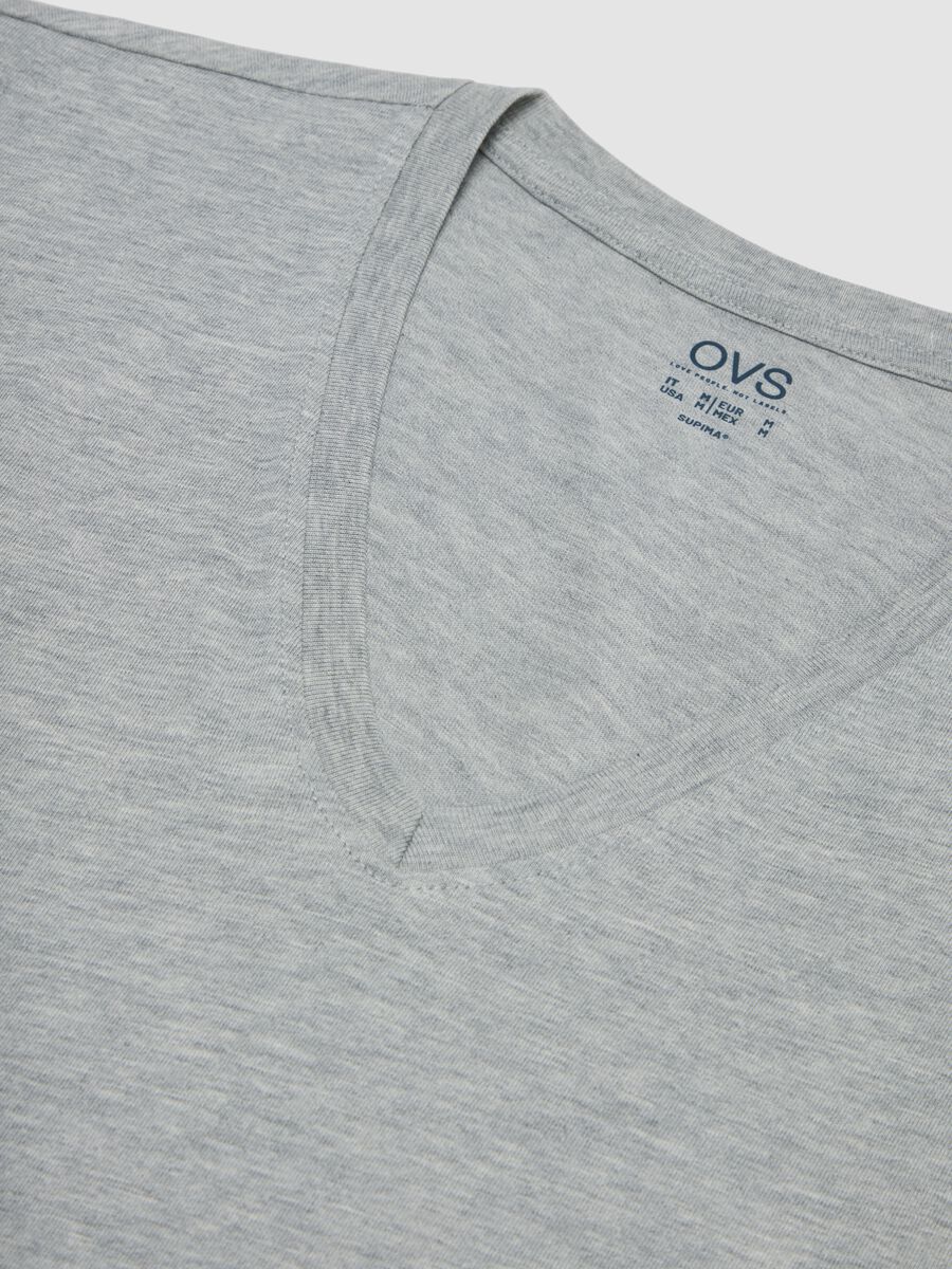 Grey Supima cotton regular-fit V-neck T-shirt_5