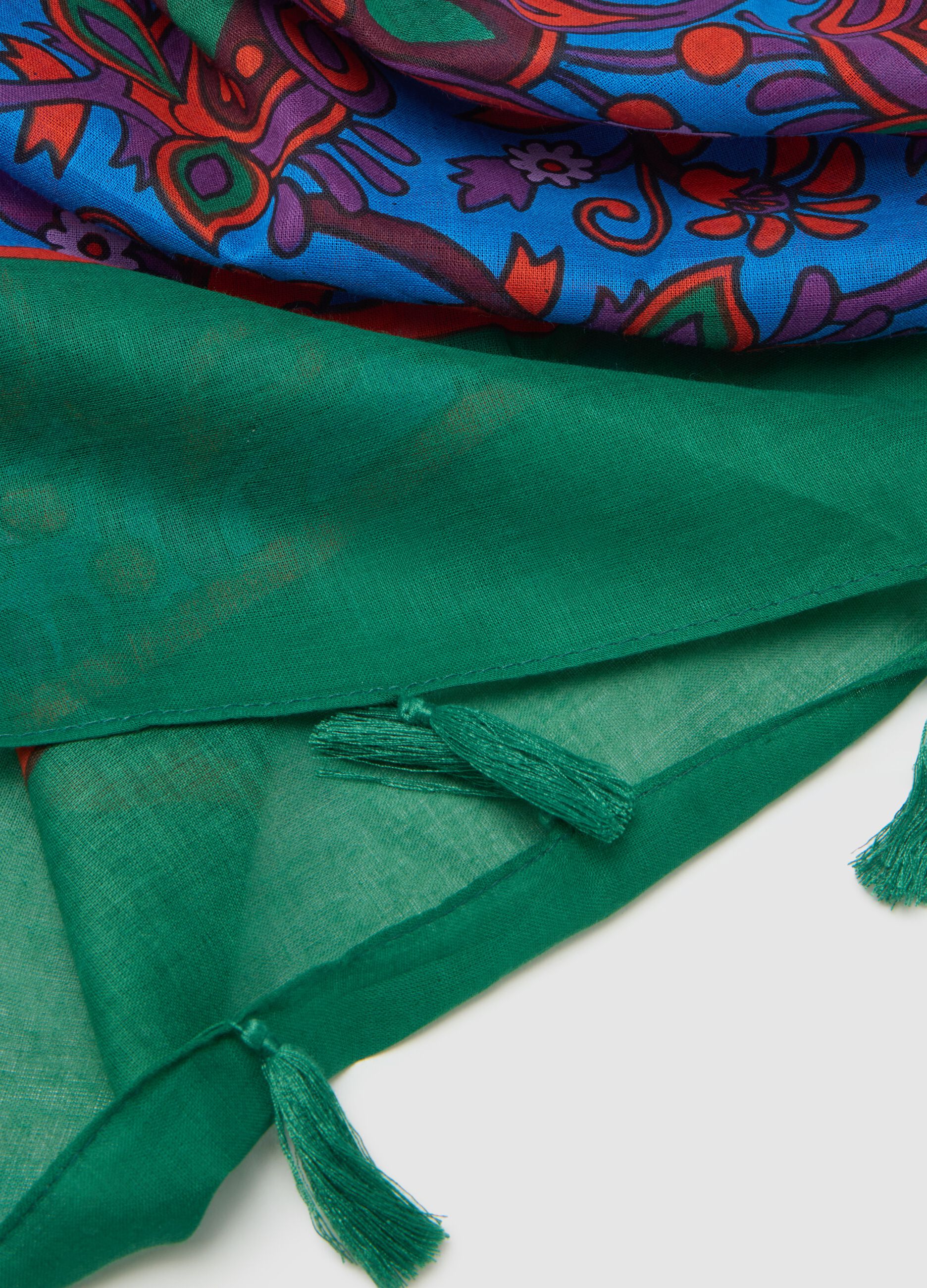 Foulard in puro cotone multicolor con frange