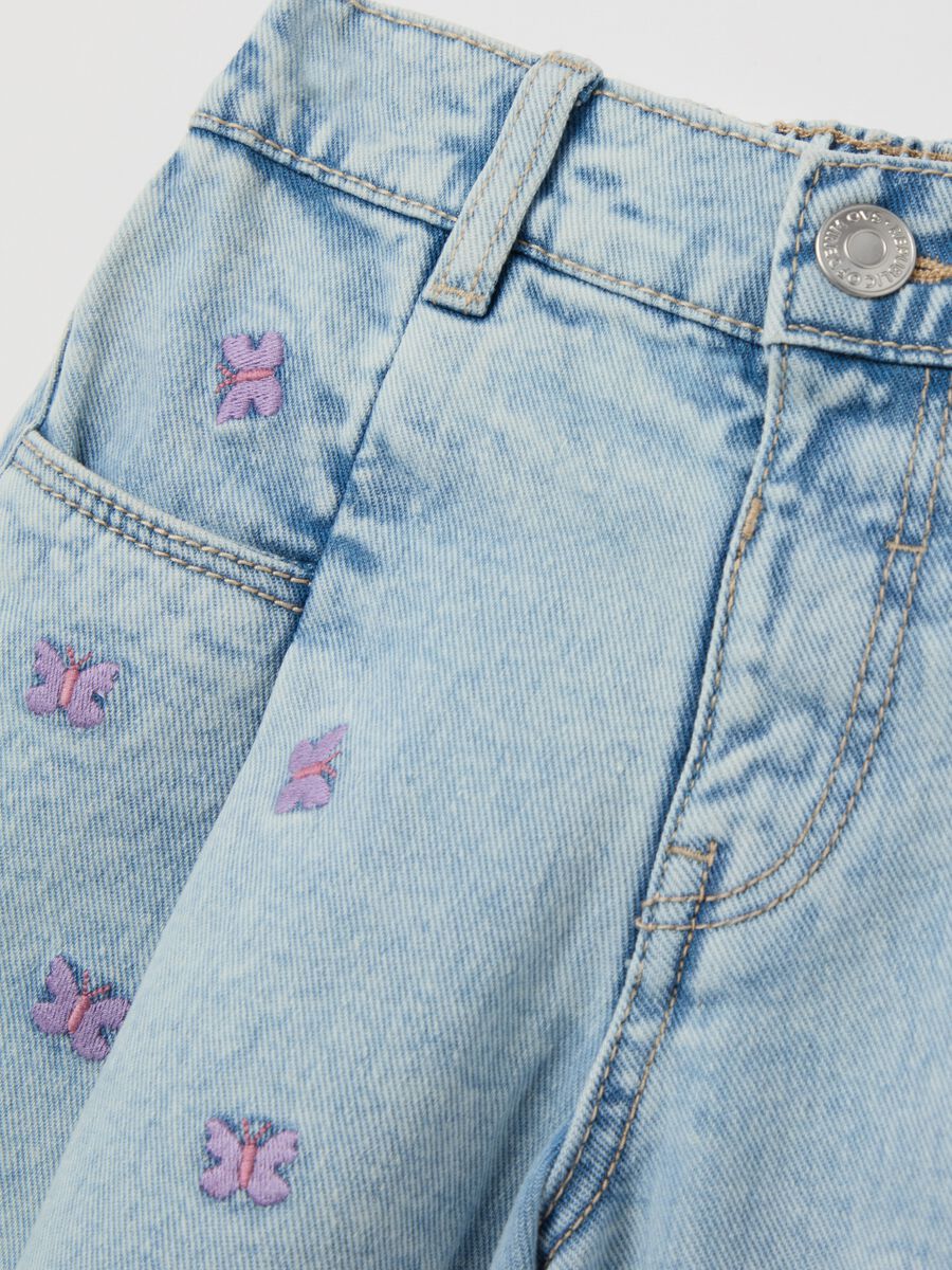 Denim shorts with butterflies embroidery_2