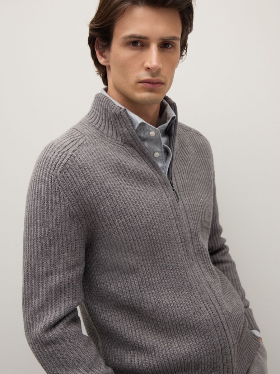 Ribbed Grey Cardigan_2