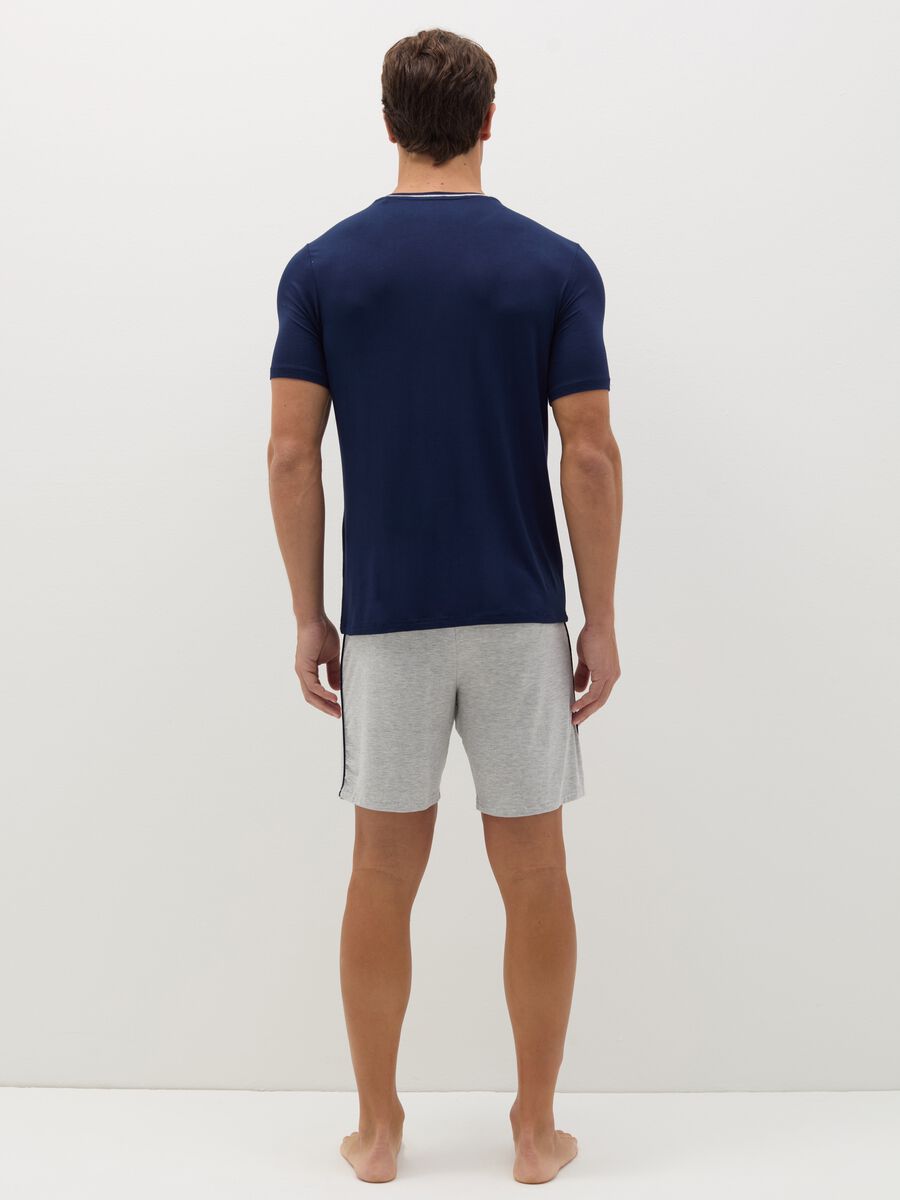 Short pyjamas with contrasting piping_2