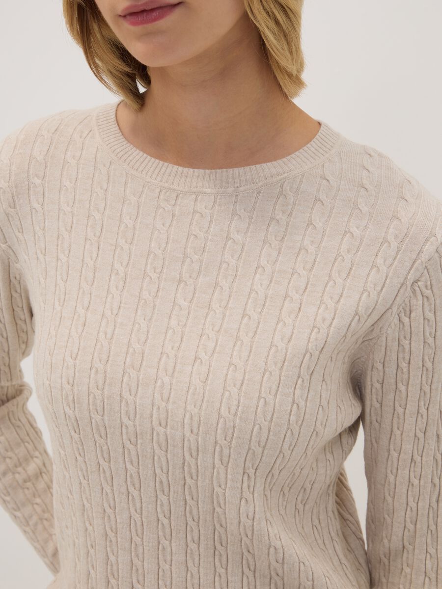 Beige cable-knit viscose-blend jumper, regular fit_2