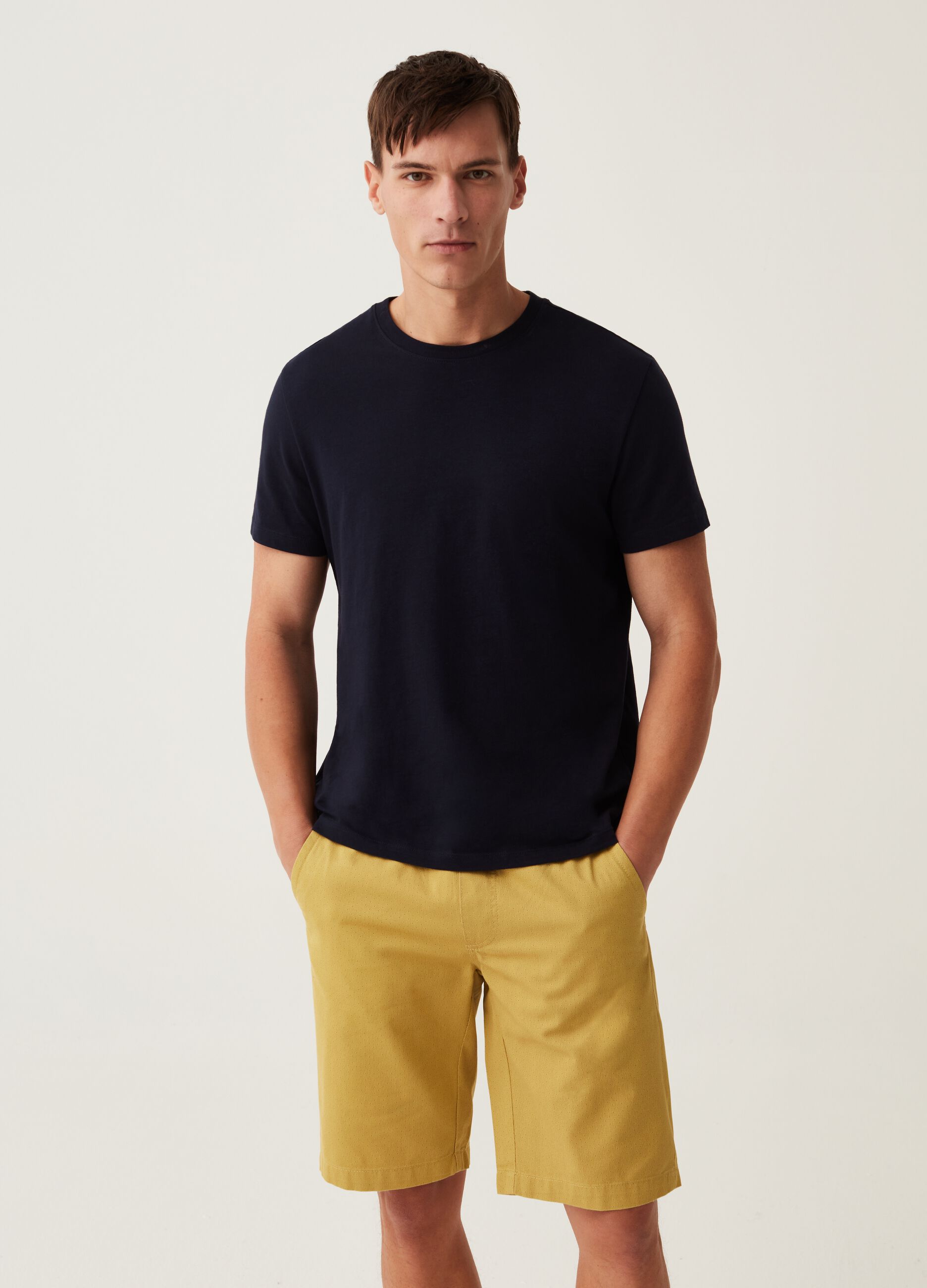 Bermuda chino jogger con micro pois_0