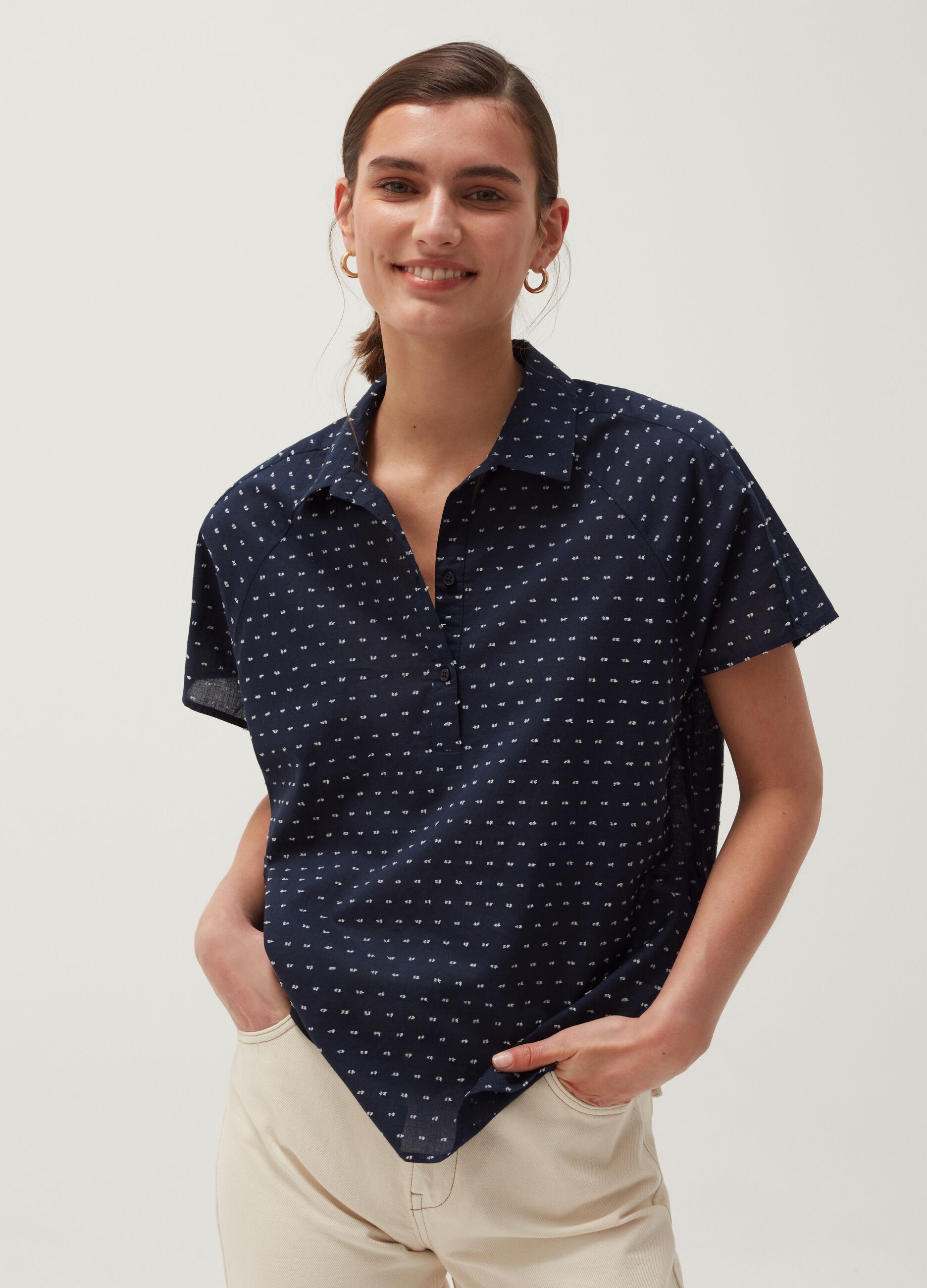 Short-sleeved blouse in cotton