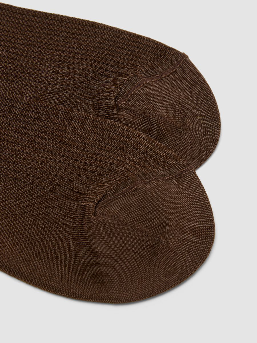 Long brown stretch viscose socks_2