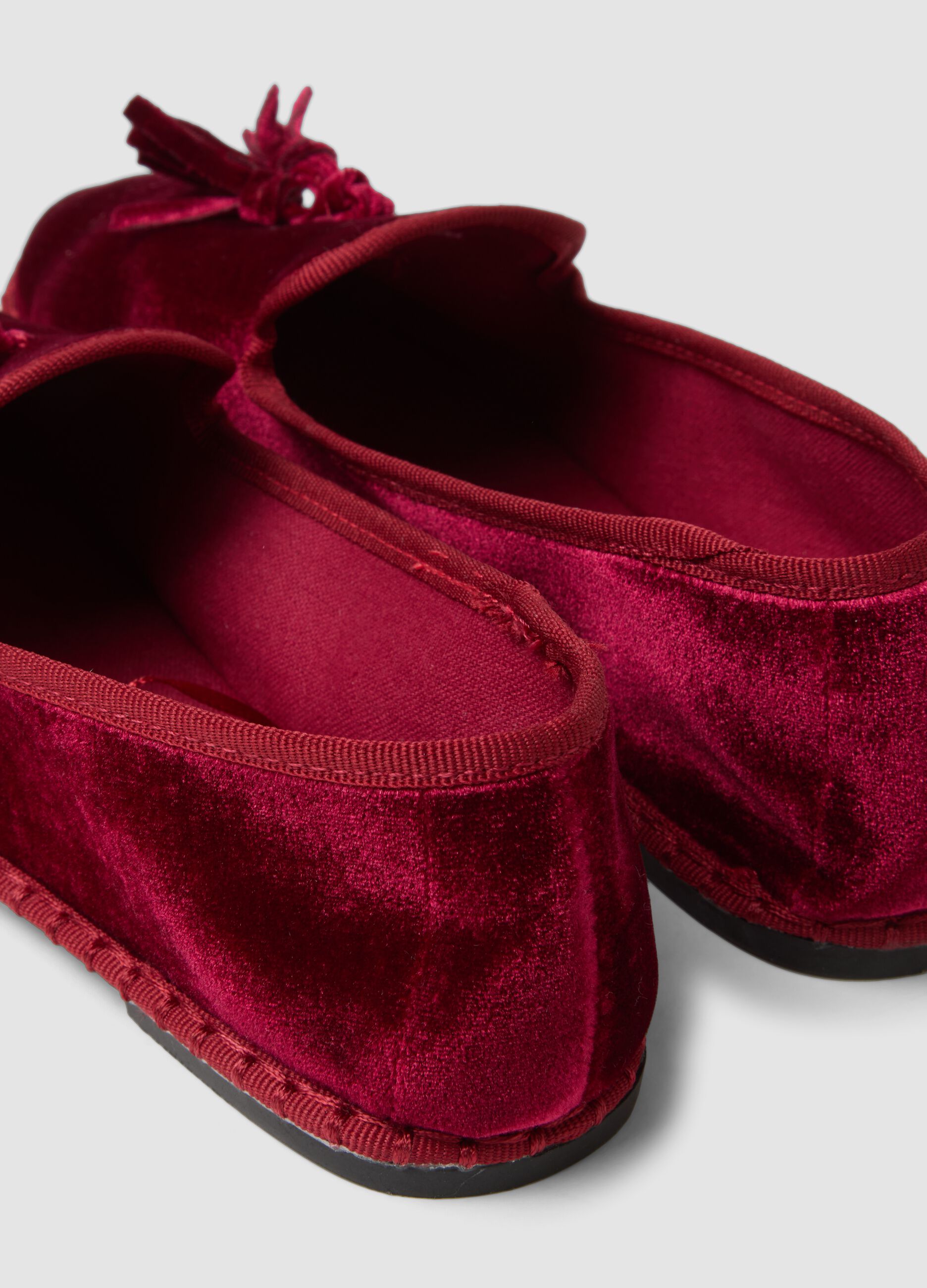 Classic red Furlane with tassels