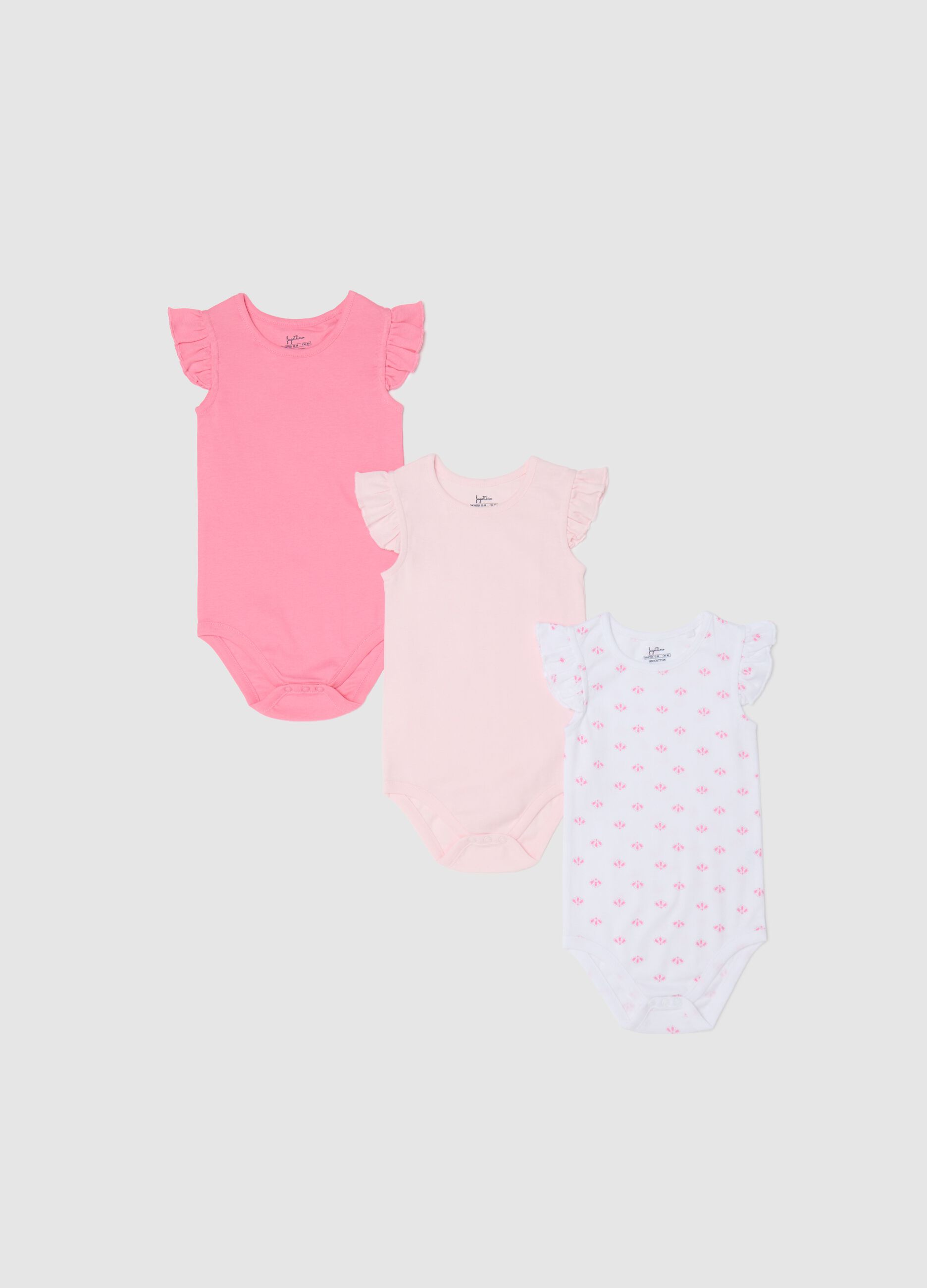 Three-pack white and pink bodysuits in organic cotton with cap sleeves