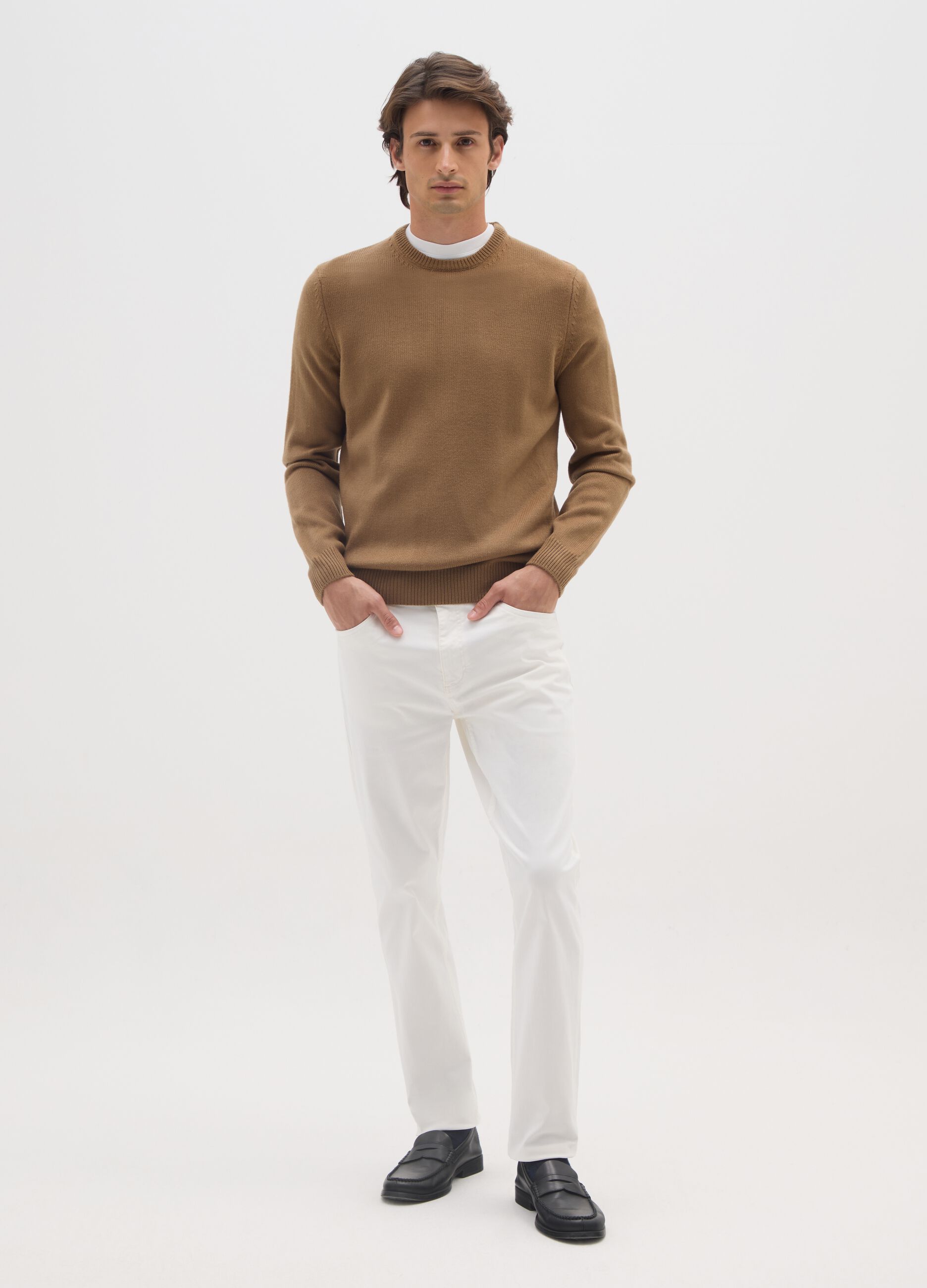 Brown crewneck sweater regular fit