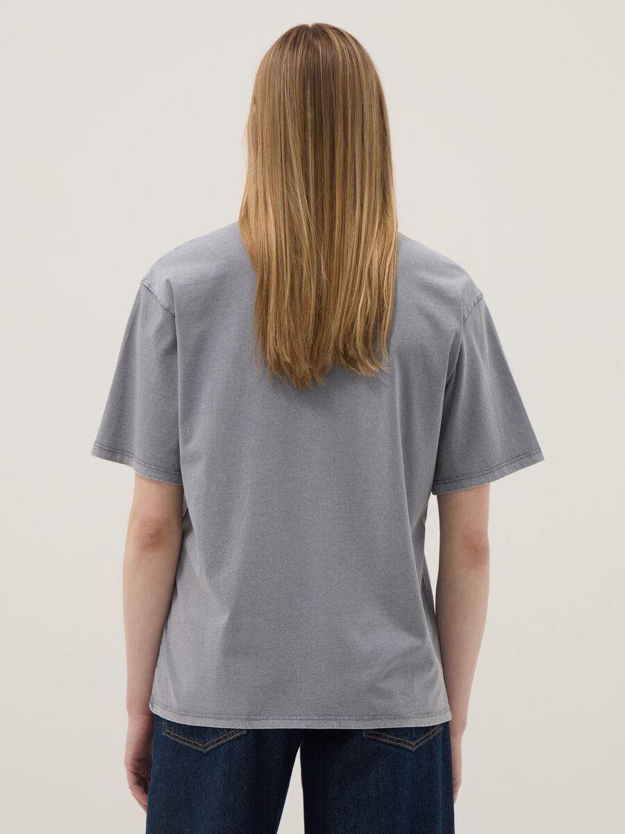 T-shirt in puro cotone grigia relaxed fit con stampa_3