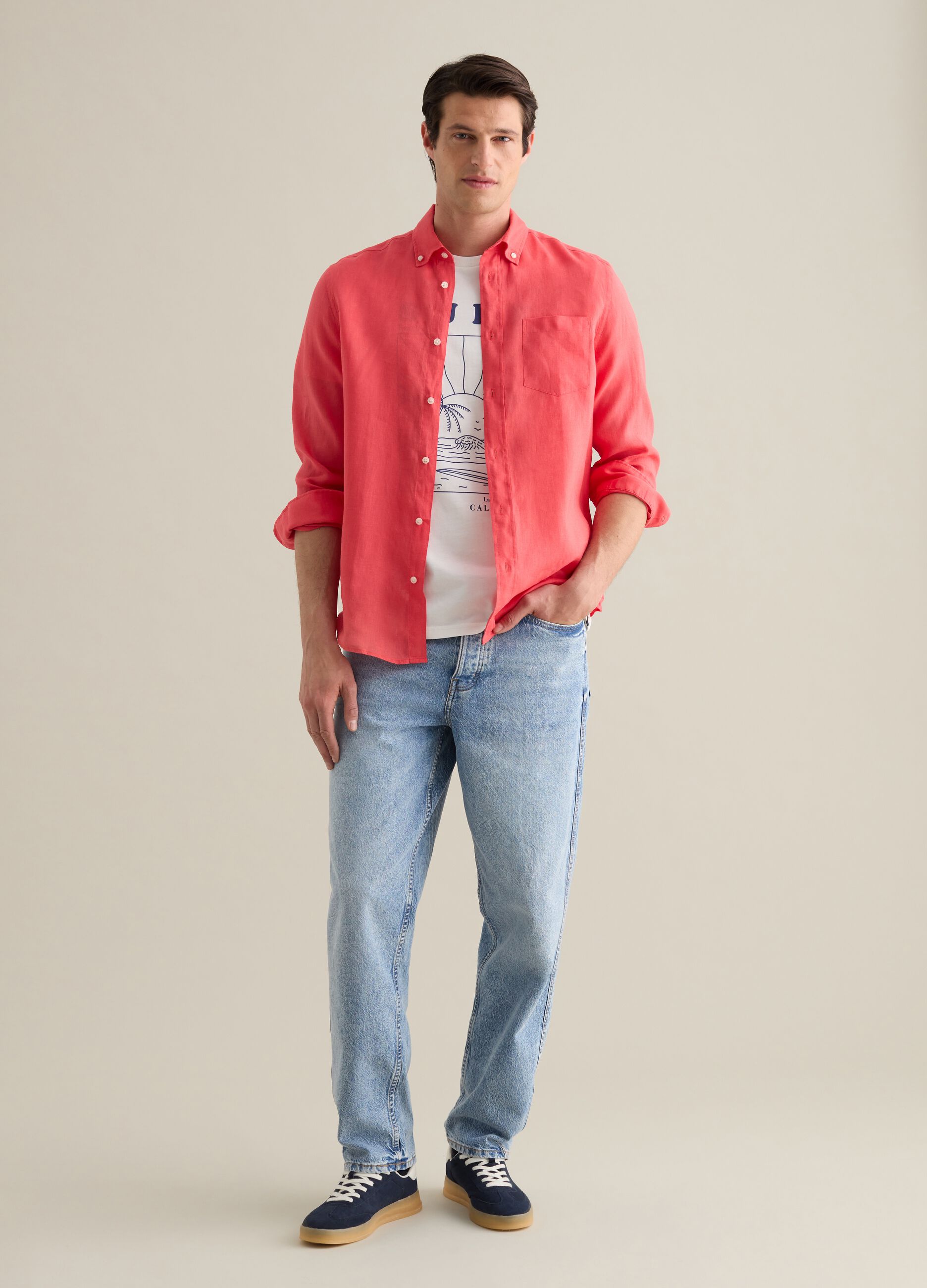 Camicia da uomo in puro lino rosa regular fit con colletto button down