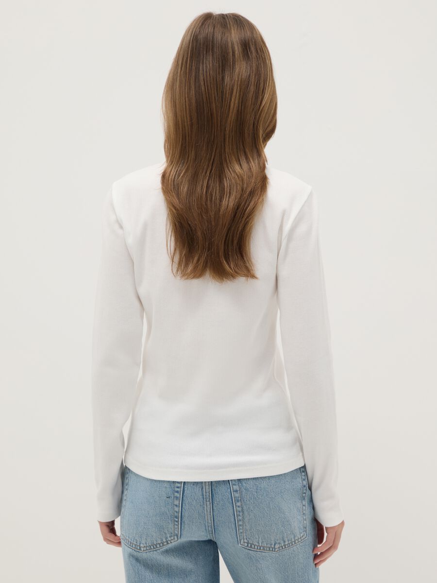 White long sleeve polo with V-neck in pure cotton regular fit_2