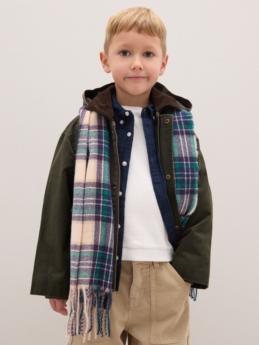 Sciarpa a quadri multicolor da bambino con frange_0