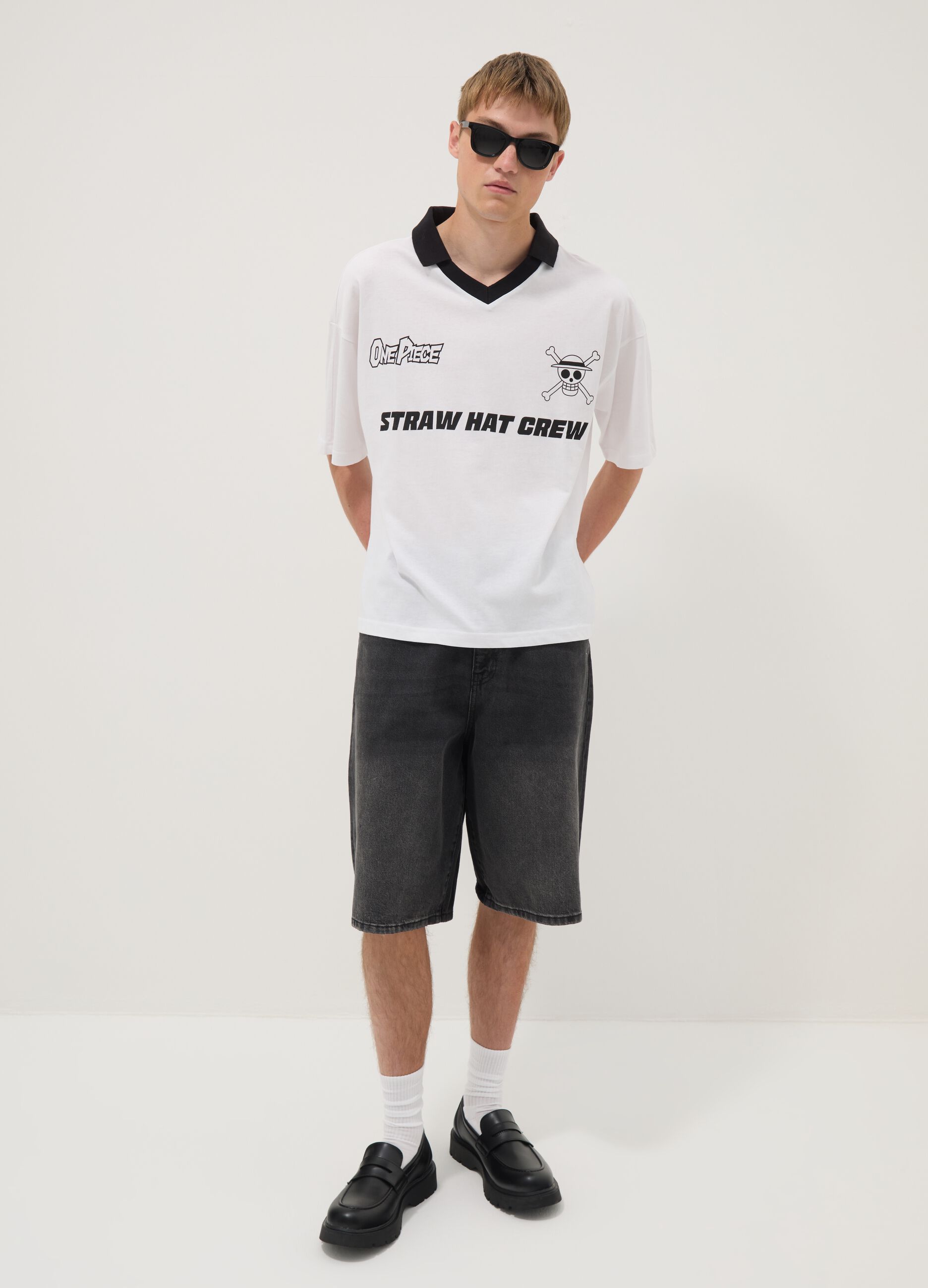 White pure-cotton T-shirt with contrast collar and One Piece print