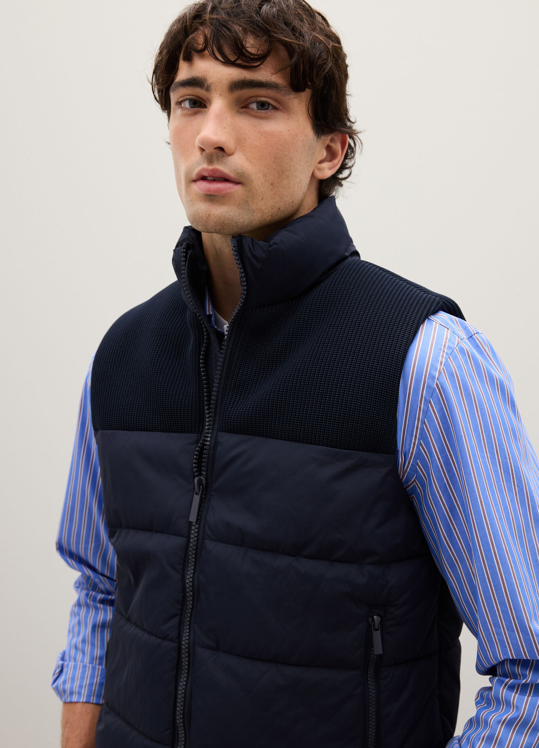 Regular fit blue gilet