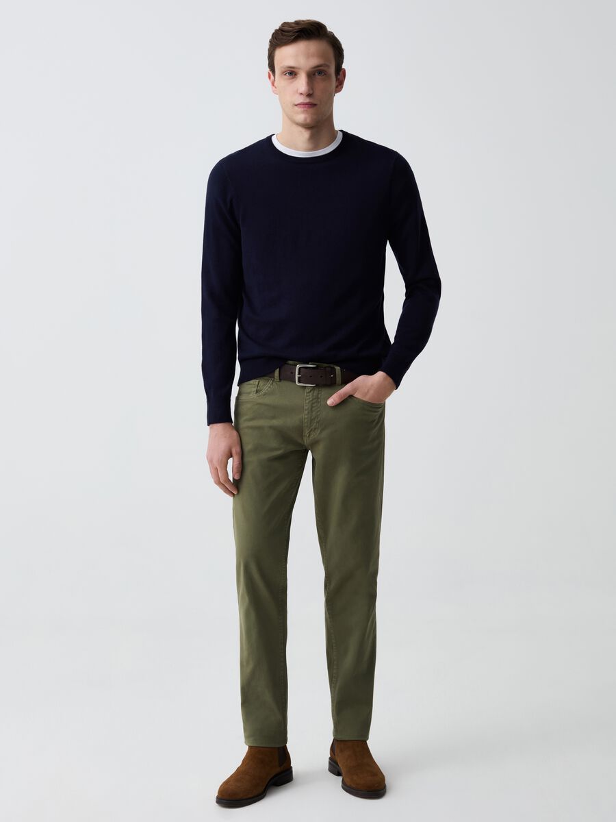 Slim-fit trousers with five pockets_0