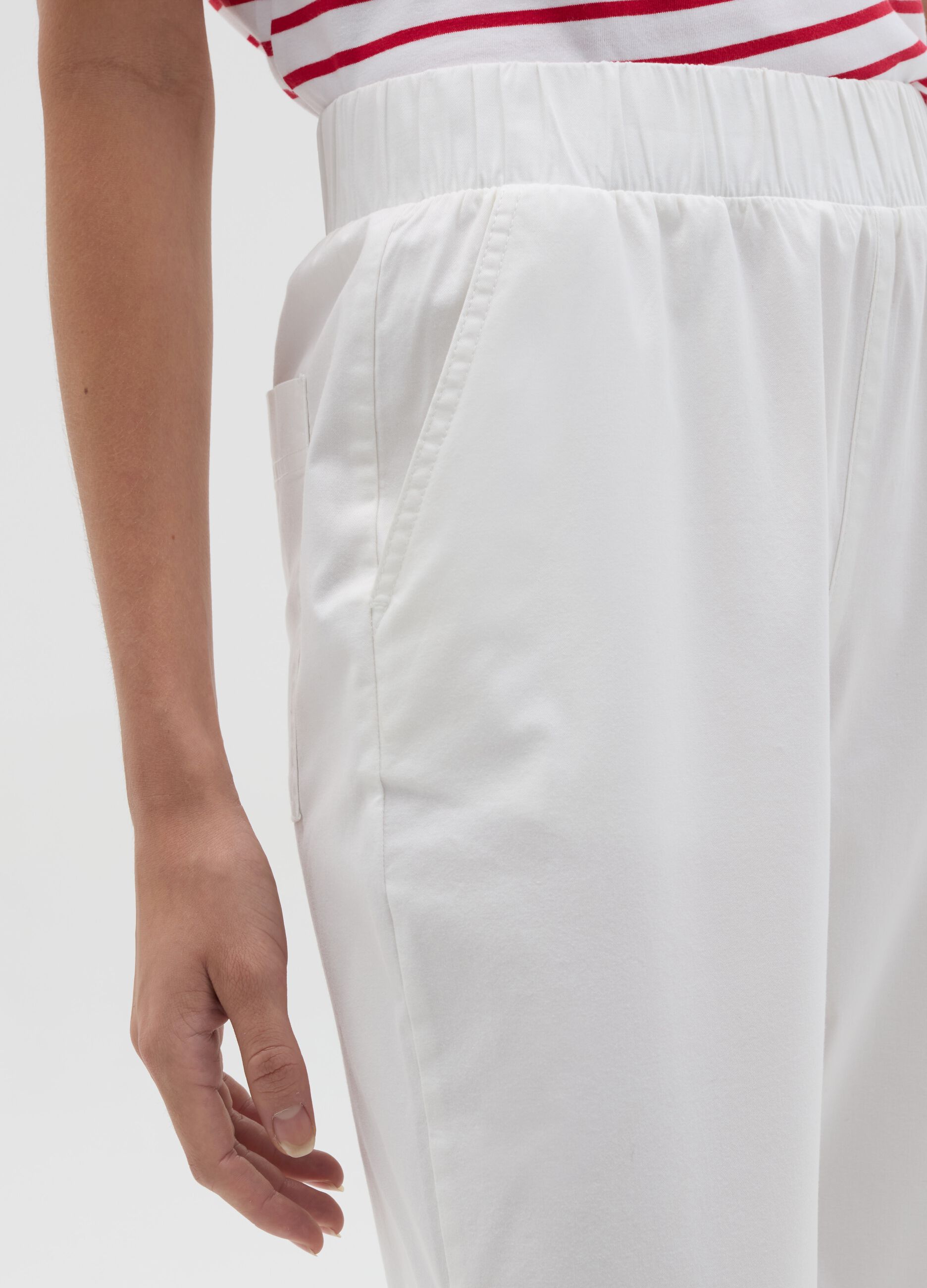 Pantalone a gamba larga in cotone stretch