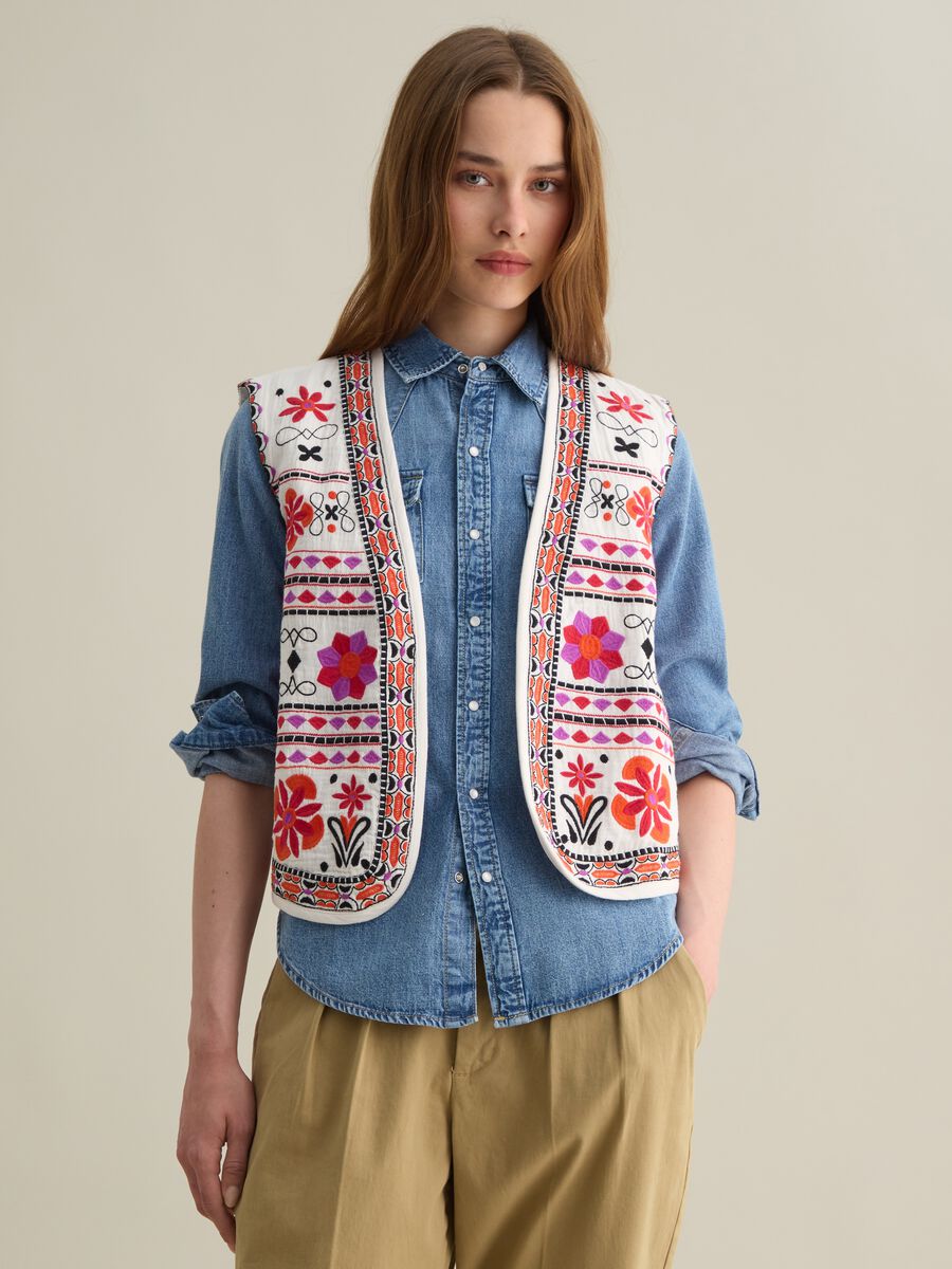 Multicoloured Embroidered Cotton Waistcoat_0