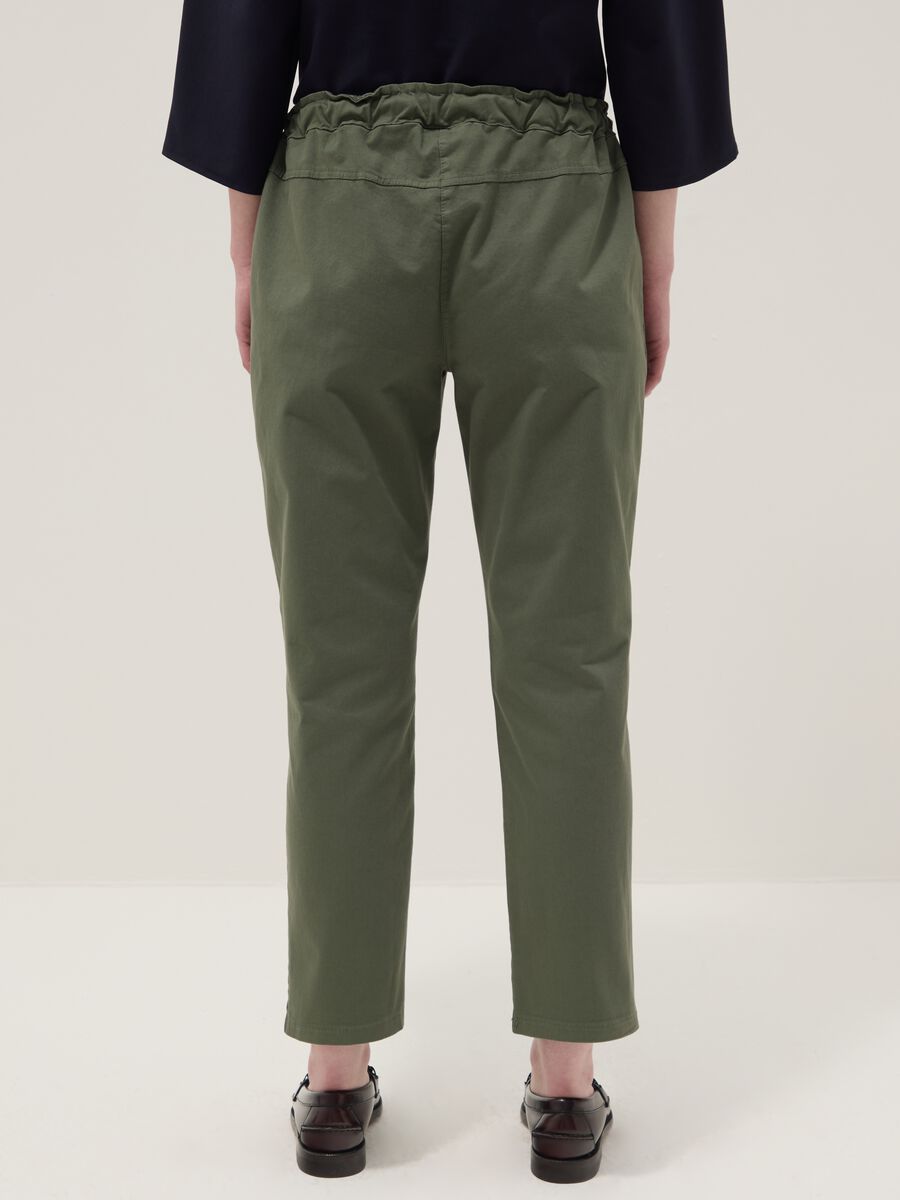 Pantaloni in cotone elasticizzato verdi regular fit_2