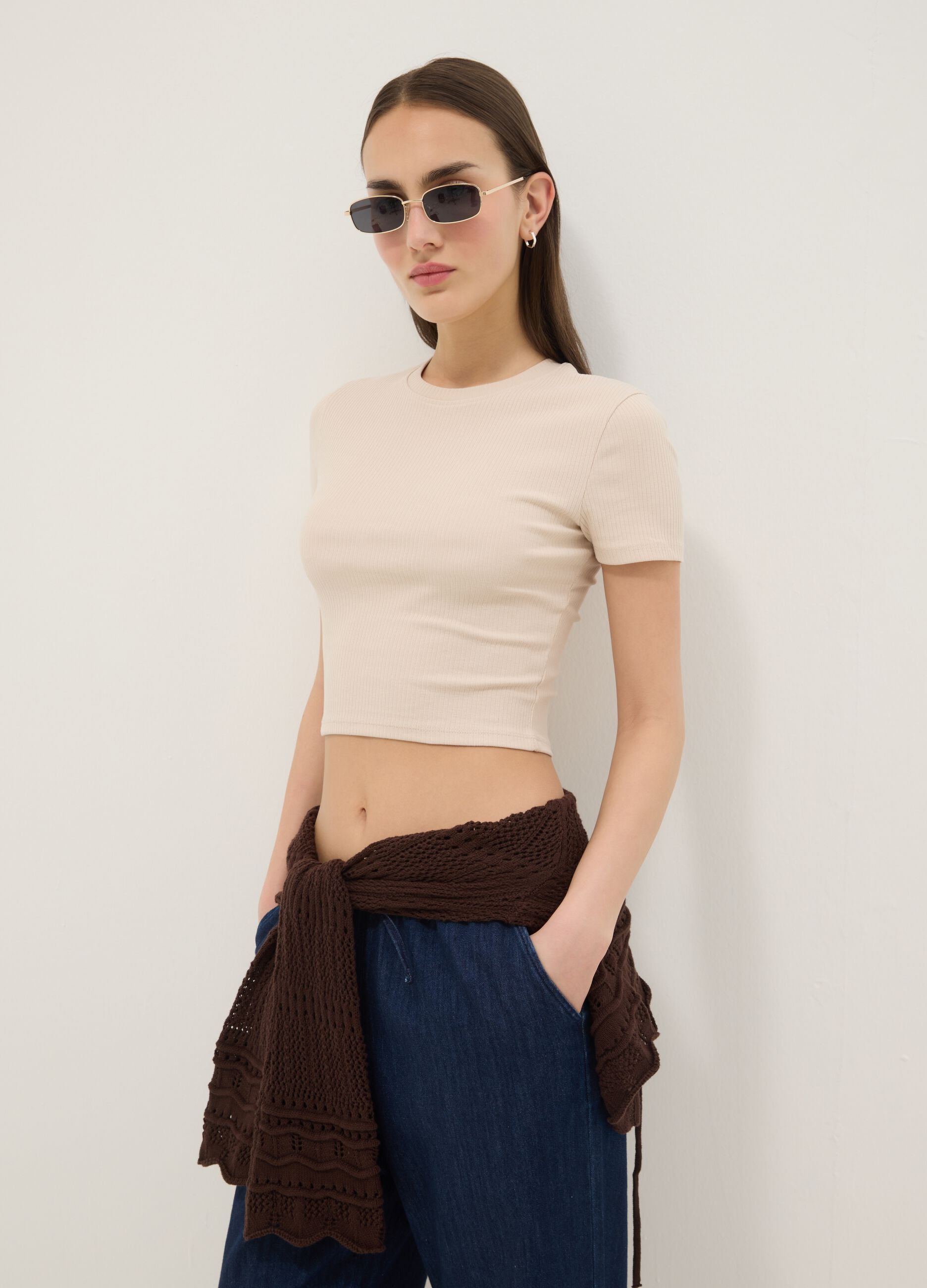 T-shirt fitted in cotone elasticizzato beige a costine