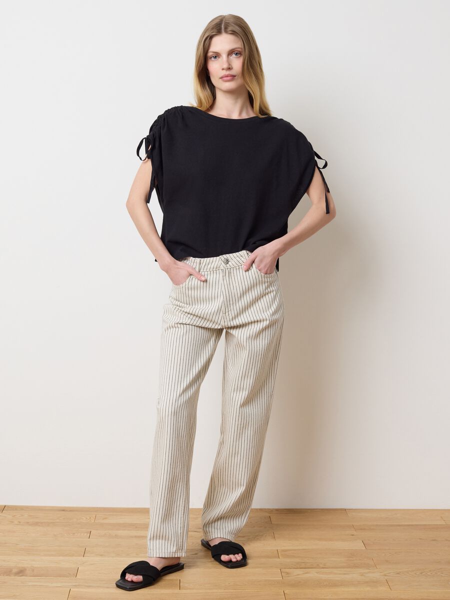 T-shirt with gathered sleeves_1