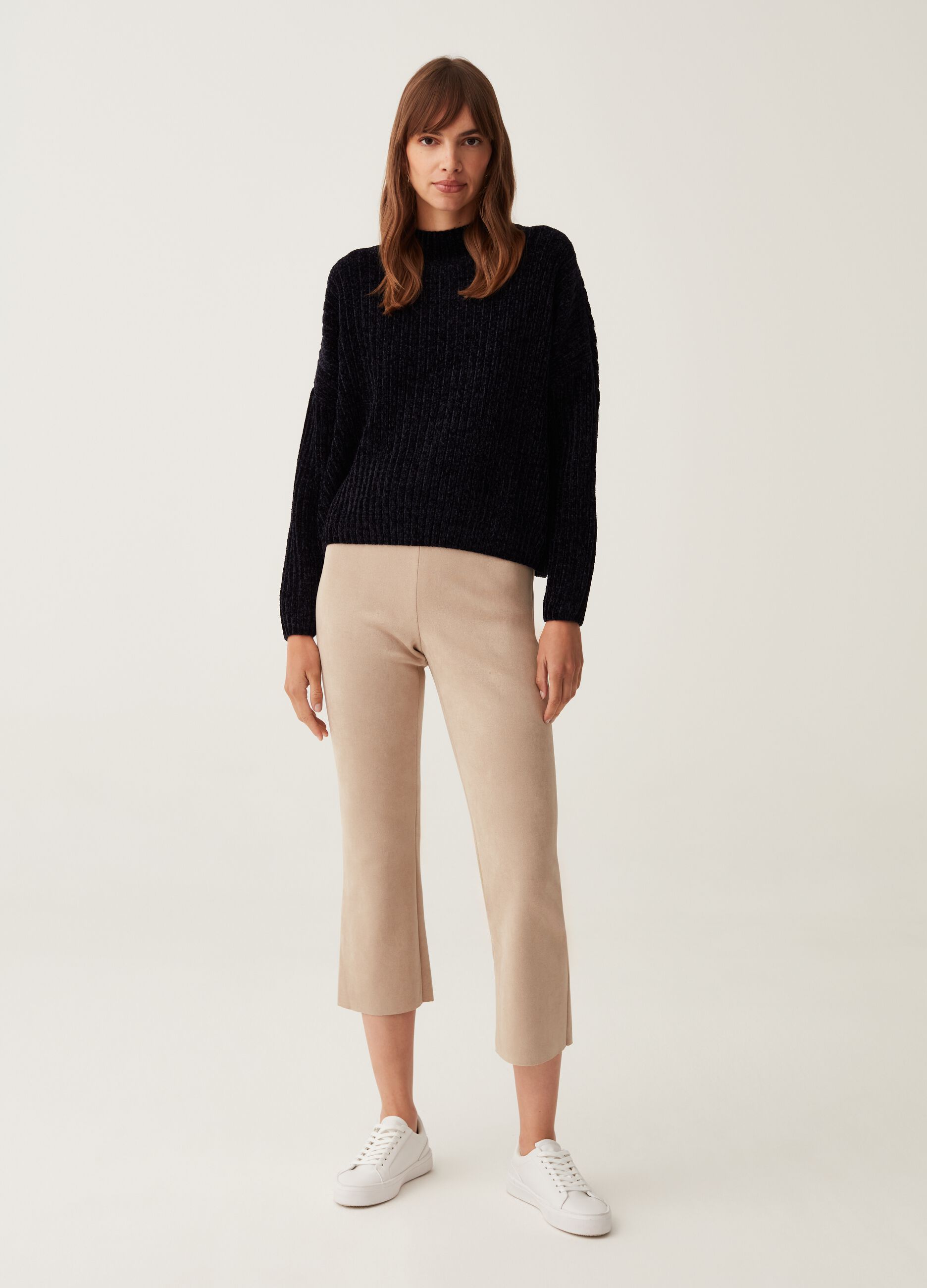 Leggings cropped flare fit scamosciati_0