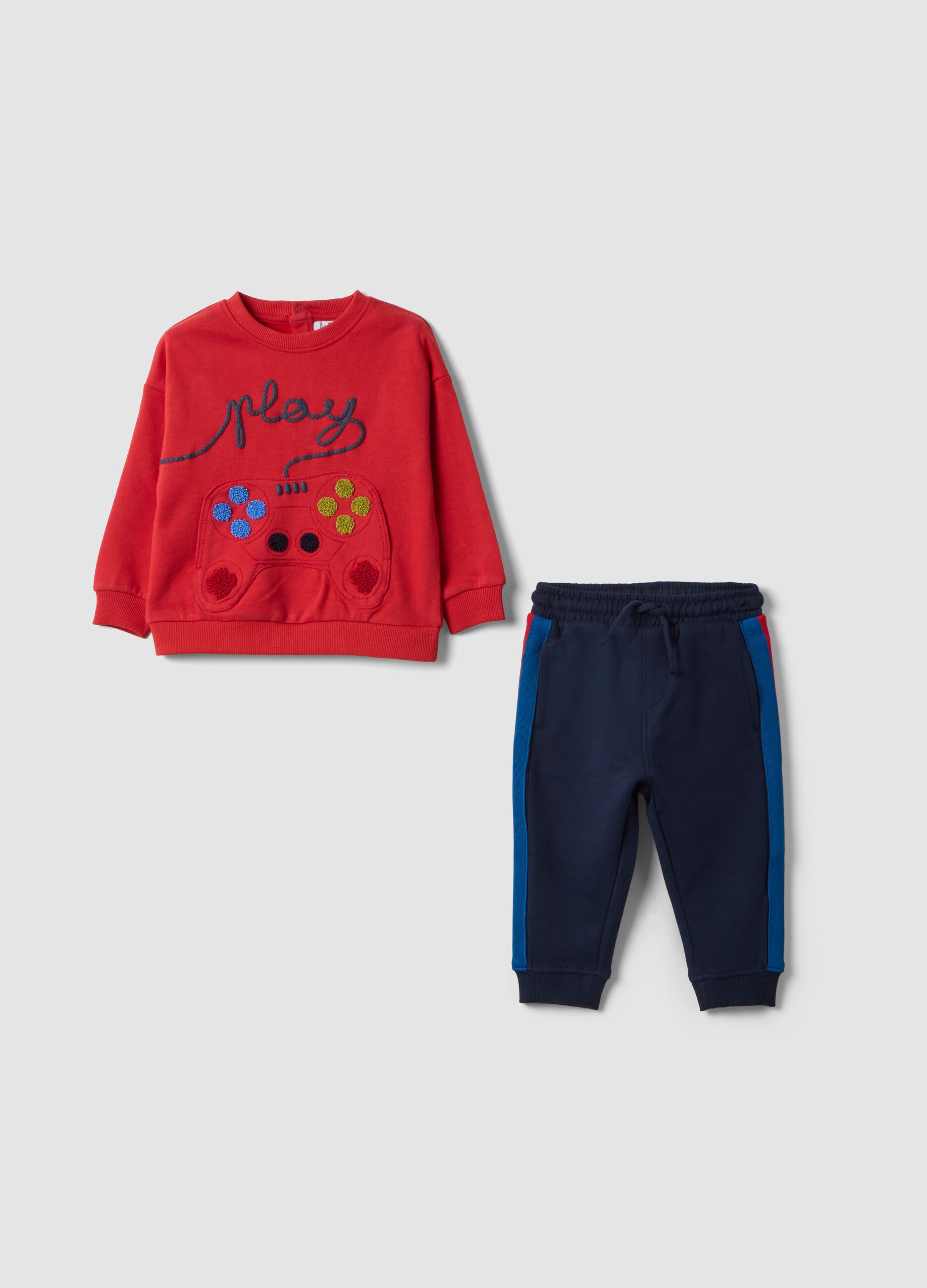 Red oversized jogging set in pure organic cotton with gaming print