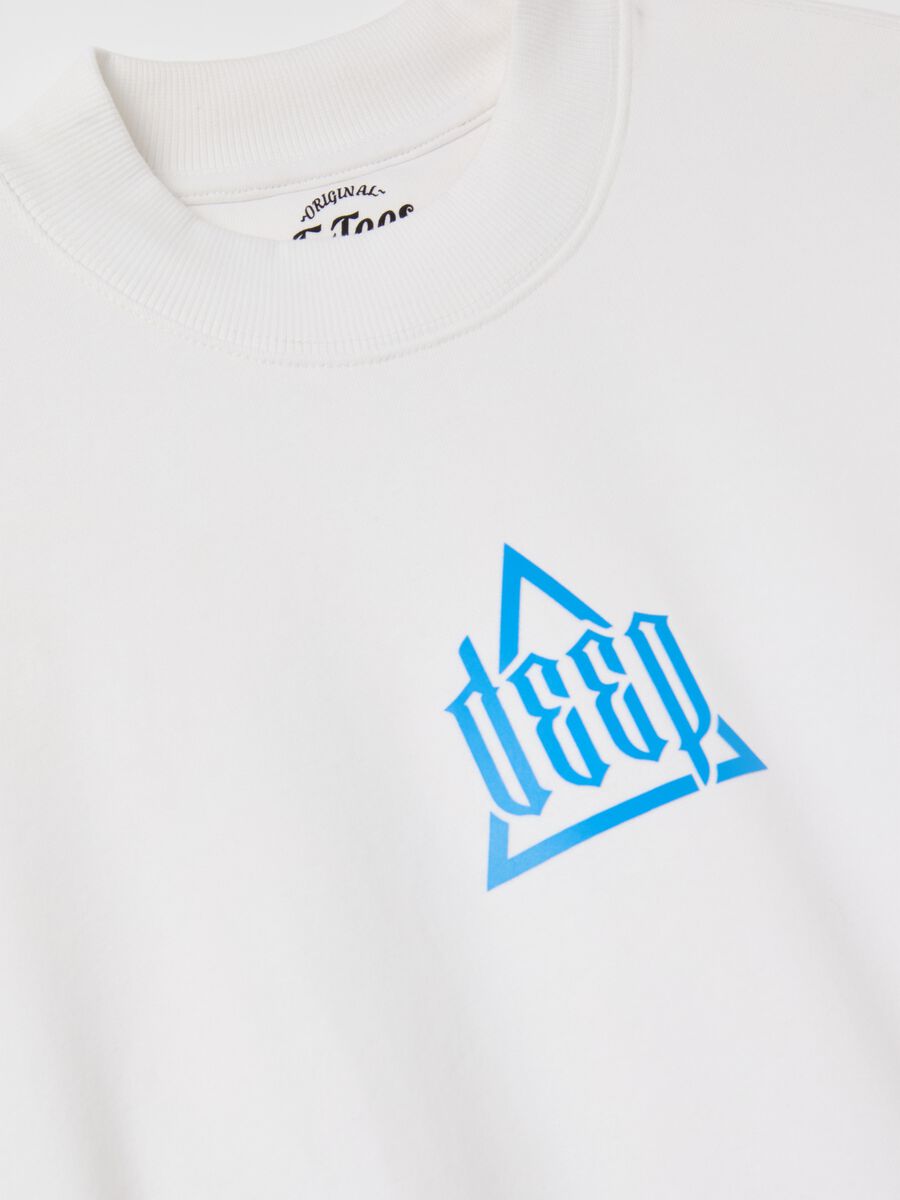 White sweatshirt with print_5