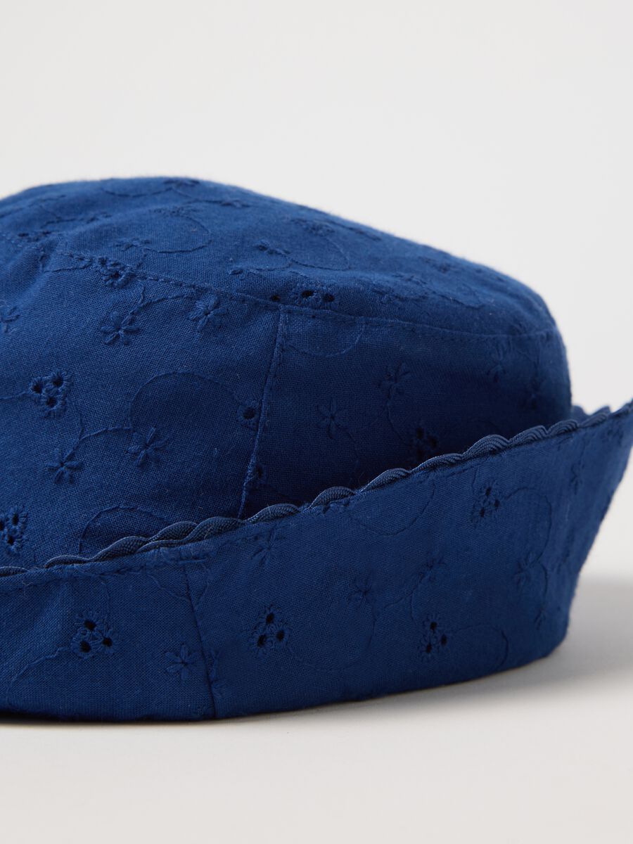 Blue cloche hat in broderie anglaise_2