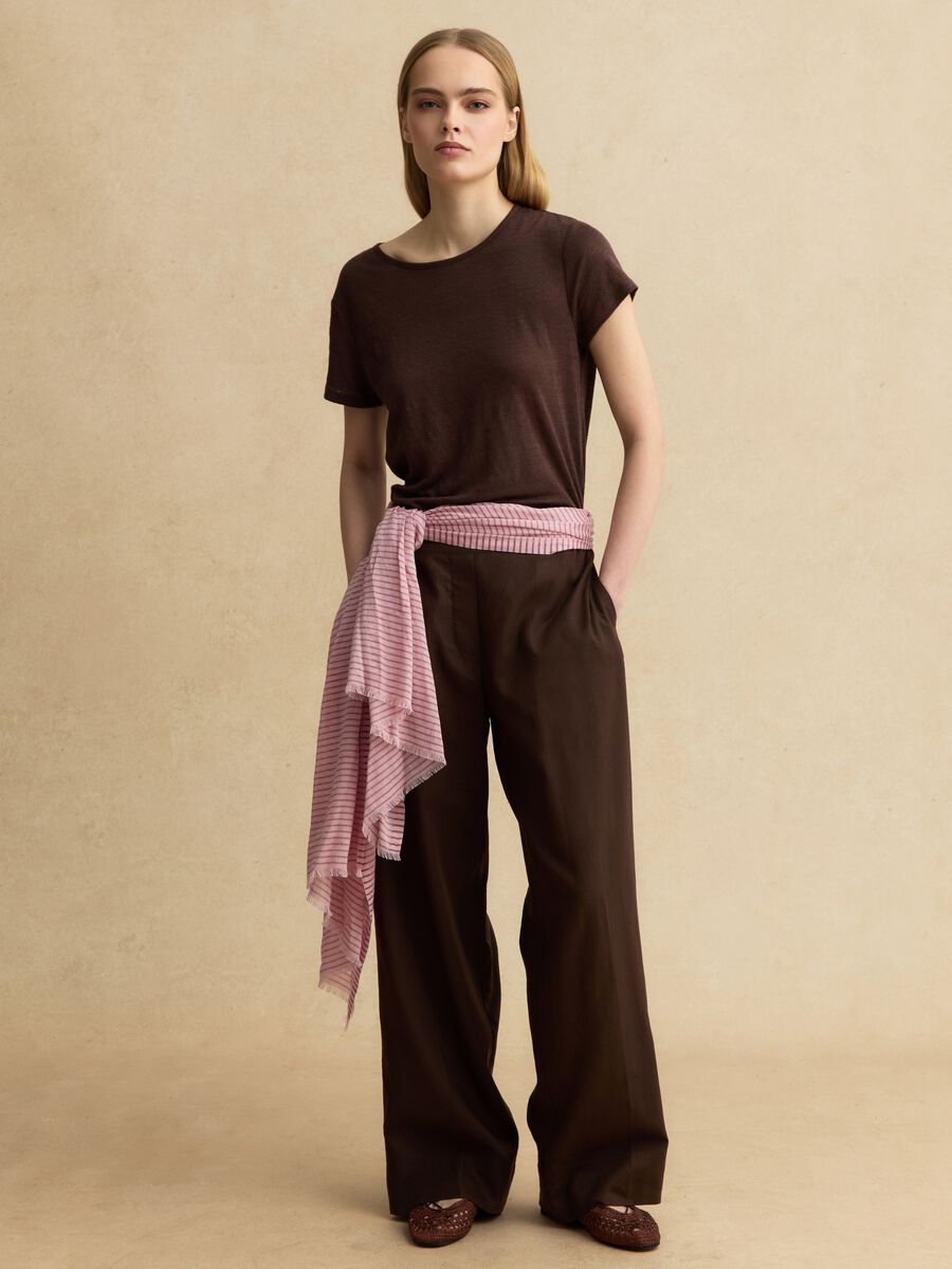 T-shirt a maniche corte marrone in puro lino regular fit_2