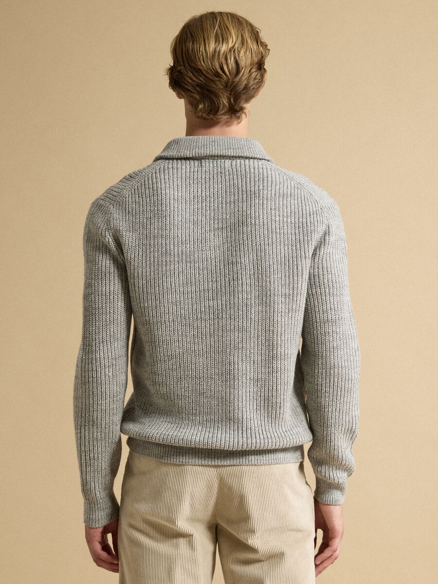 Maglia grigio chiaro in misto lana con colletto regular fit_3